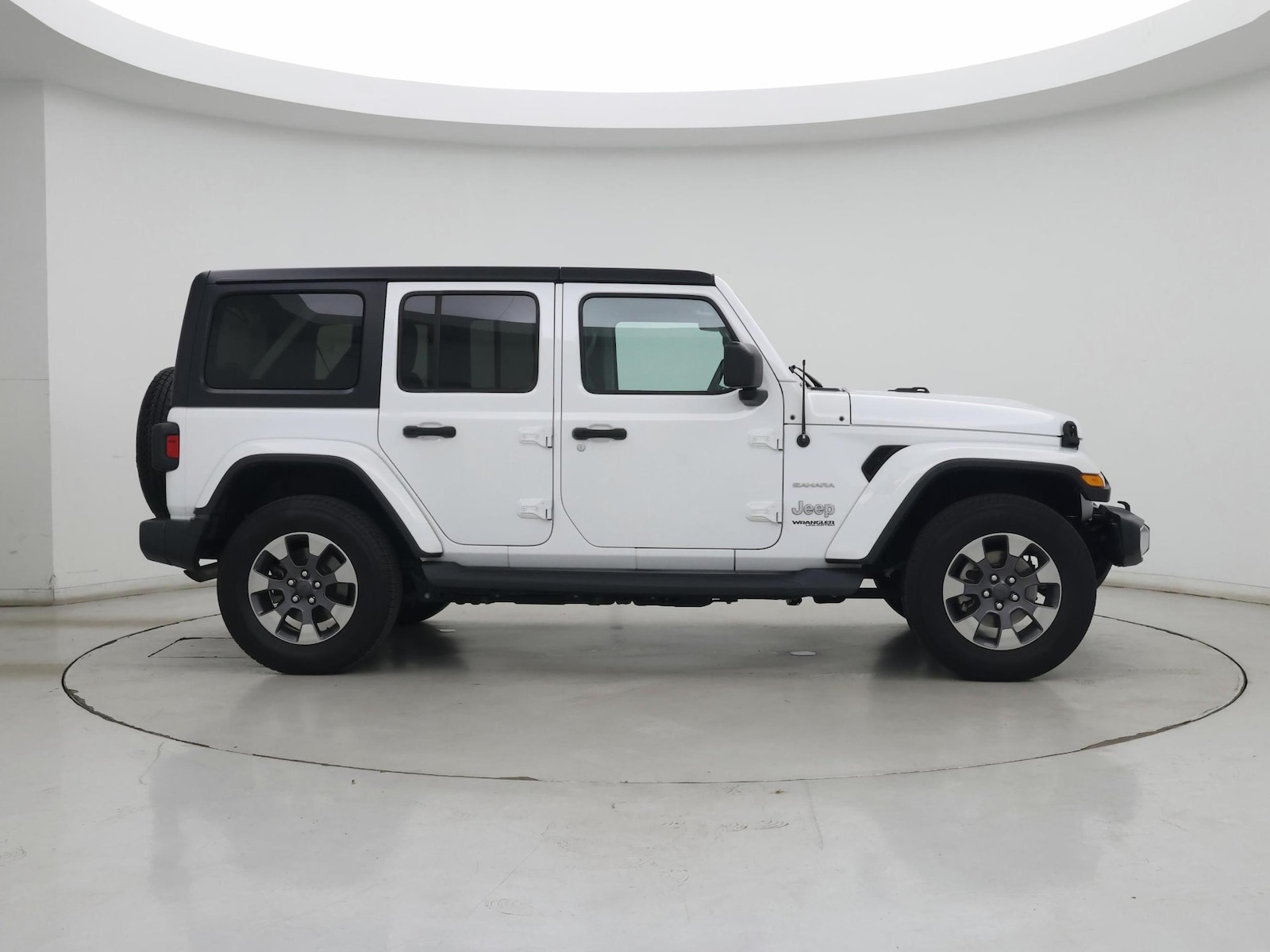 2020 Jeep Wrangler Unlimited Sahara - Photo 8