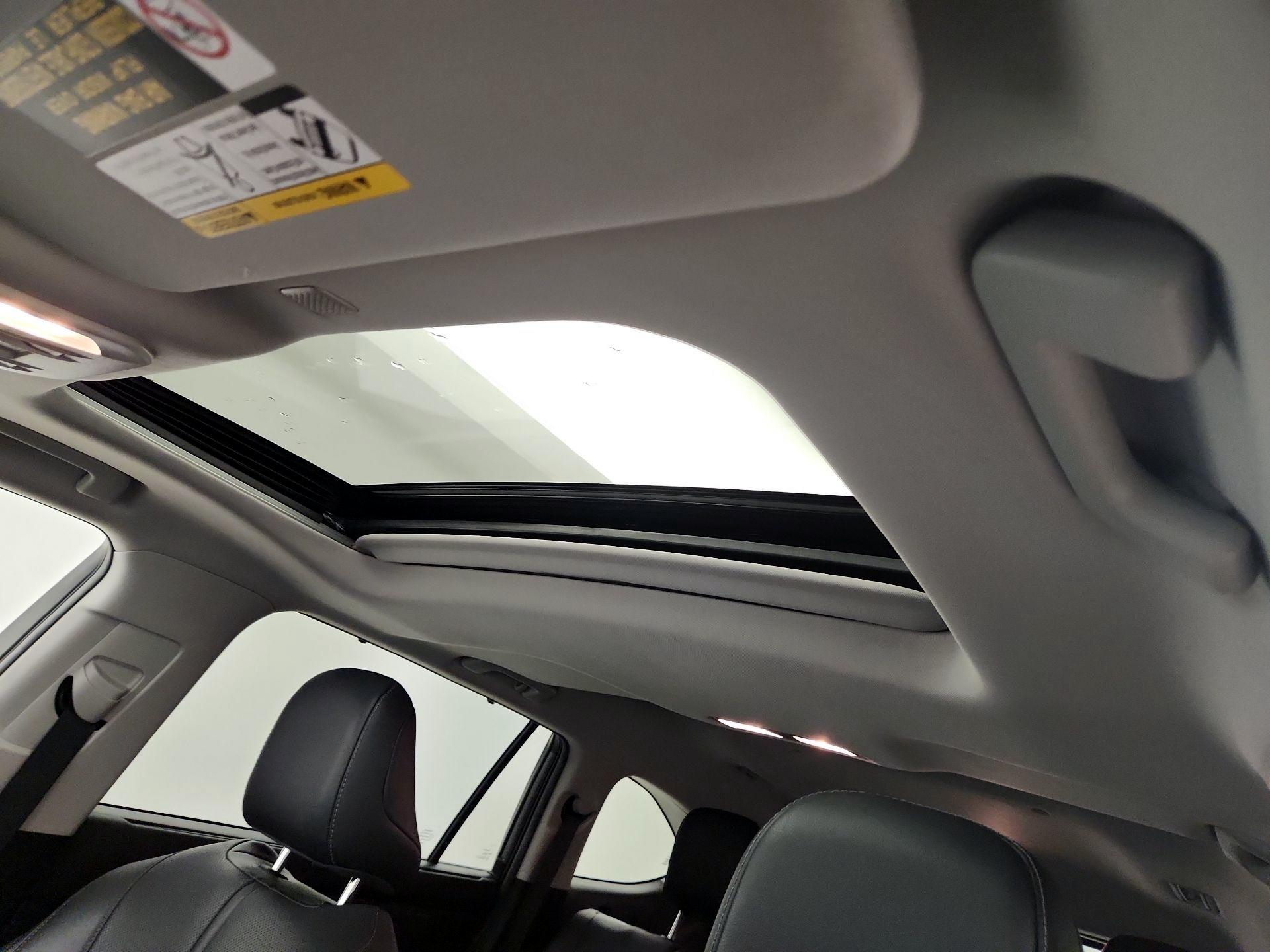 Thumbnail: 2020 Toyota Highlander - 20