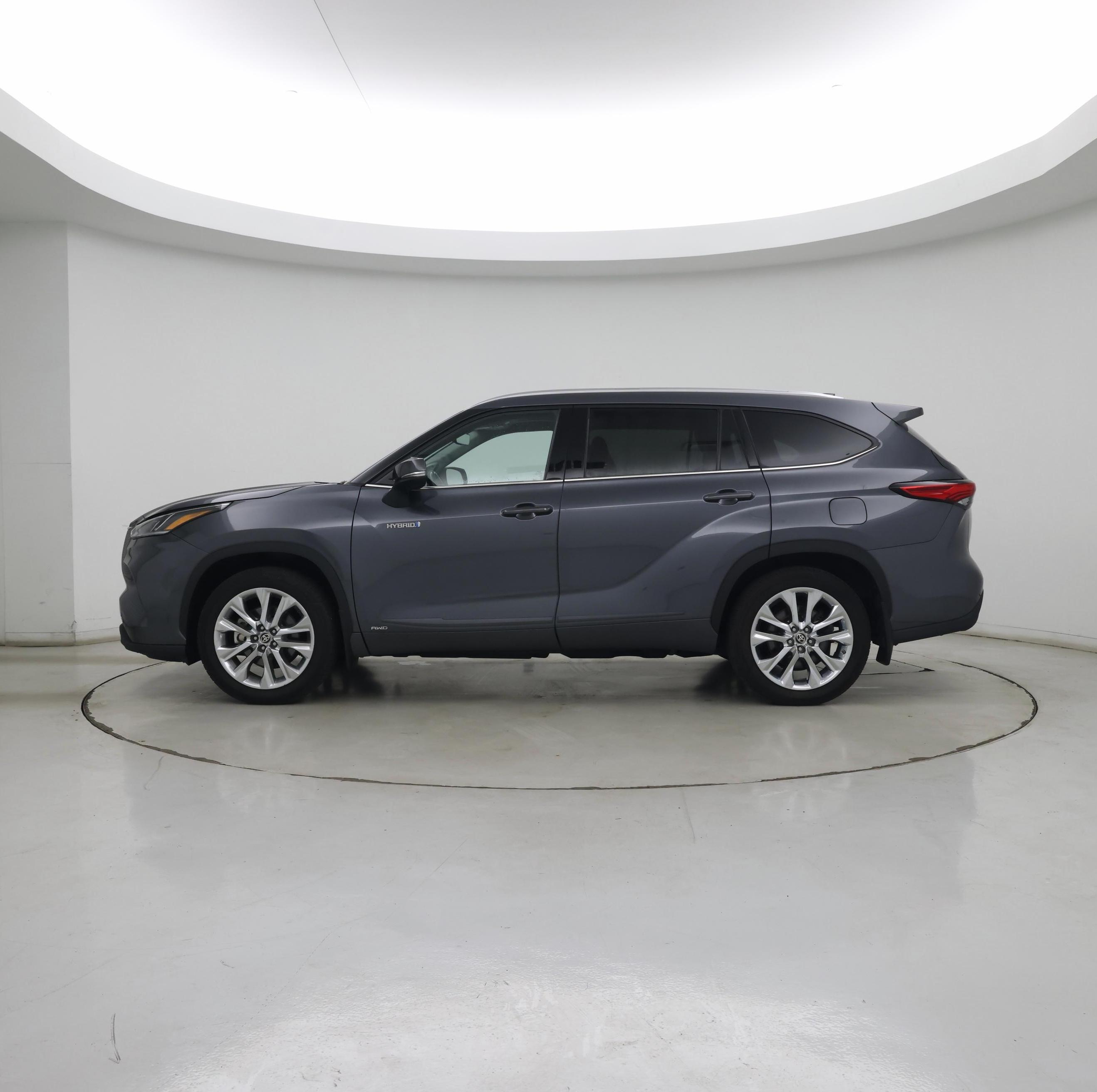 Thumbnail: 2020 Toyota Highlander - 3