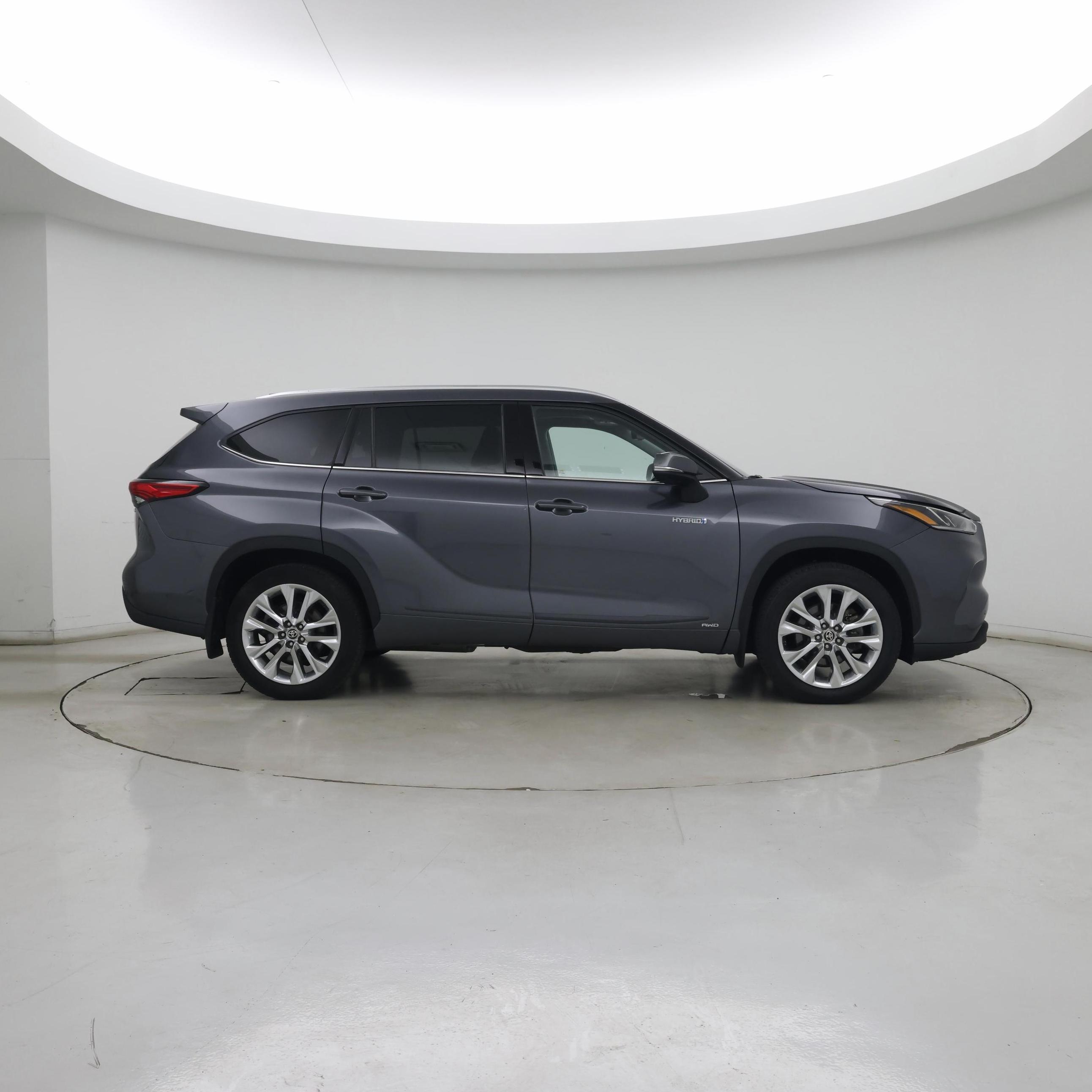 Thumbnail: 2020 Toyota Highlander - 7