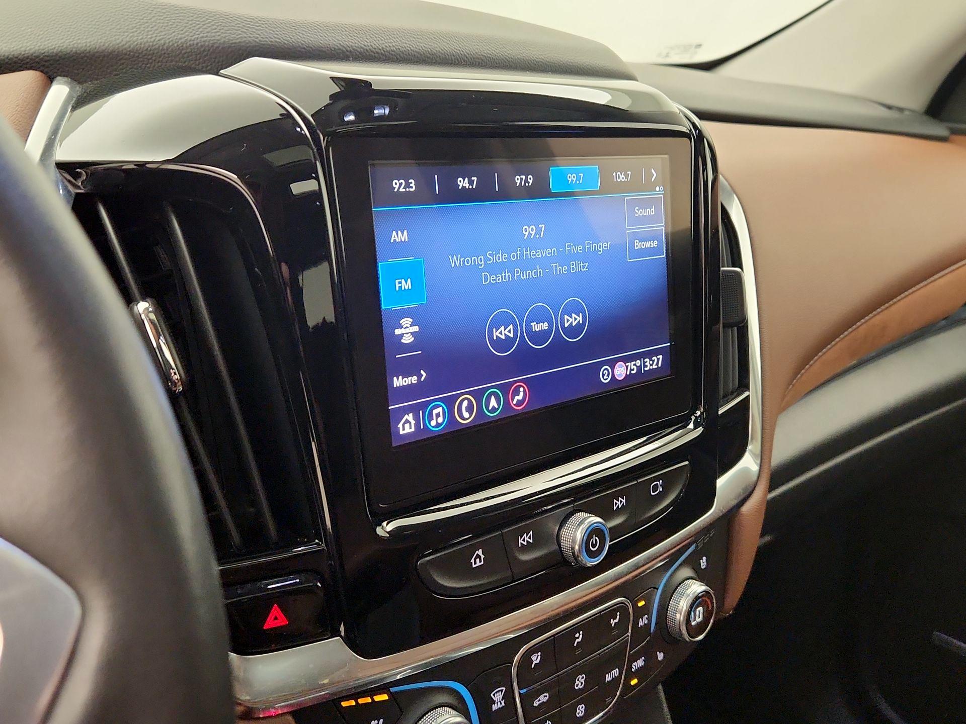 Thumbnail: 2021 Chevrolet Traverse - 16