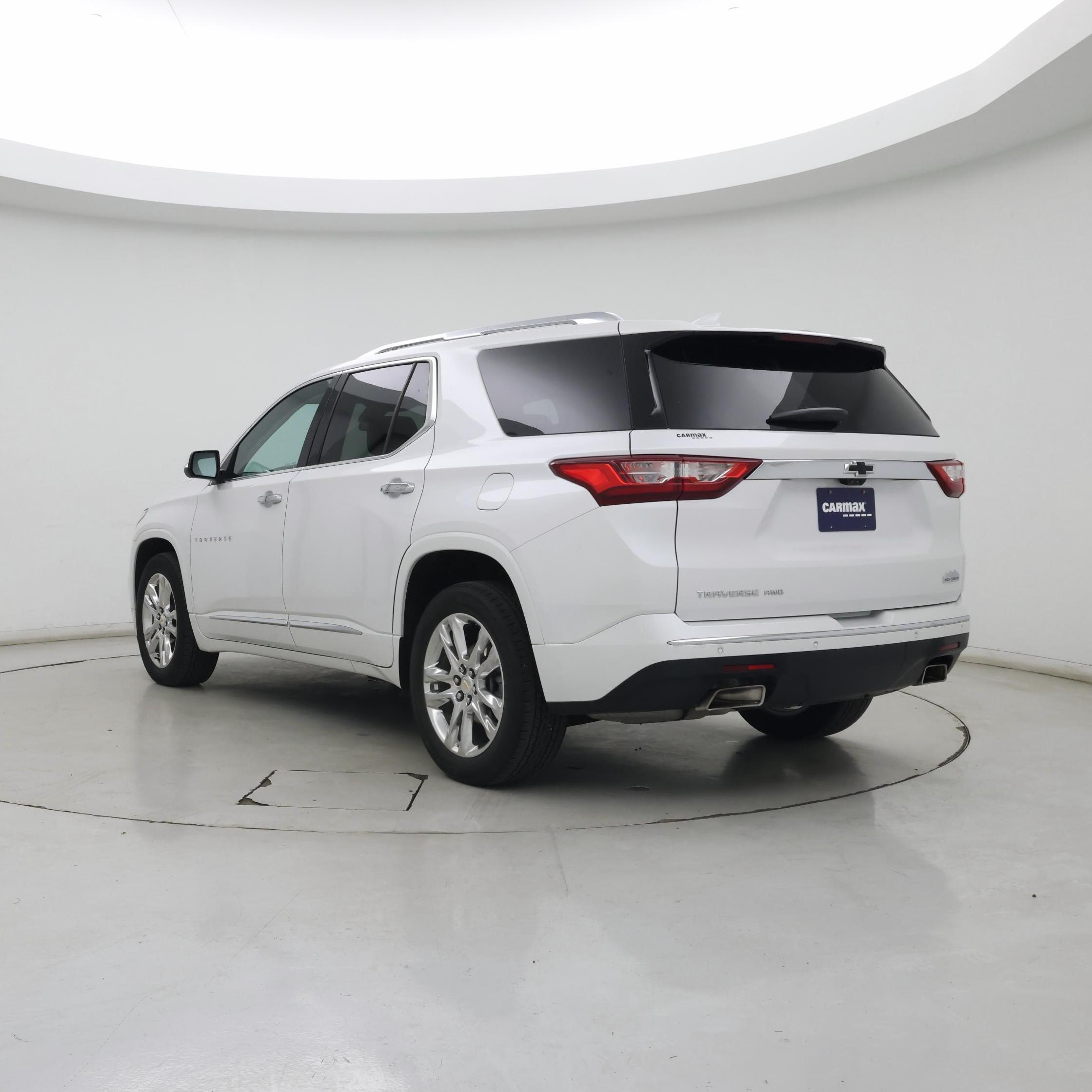 Thumbnail: 2021 Chevrolet Traverse - 2
