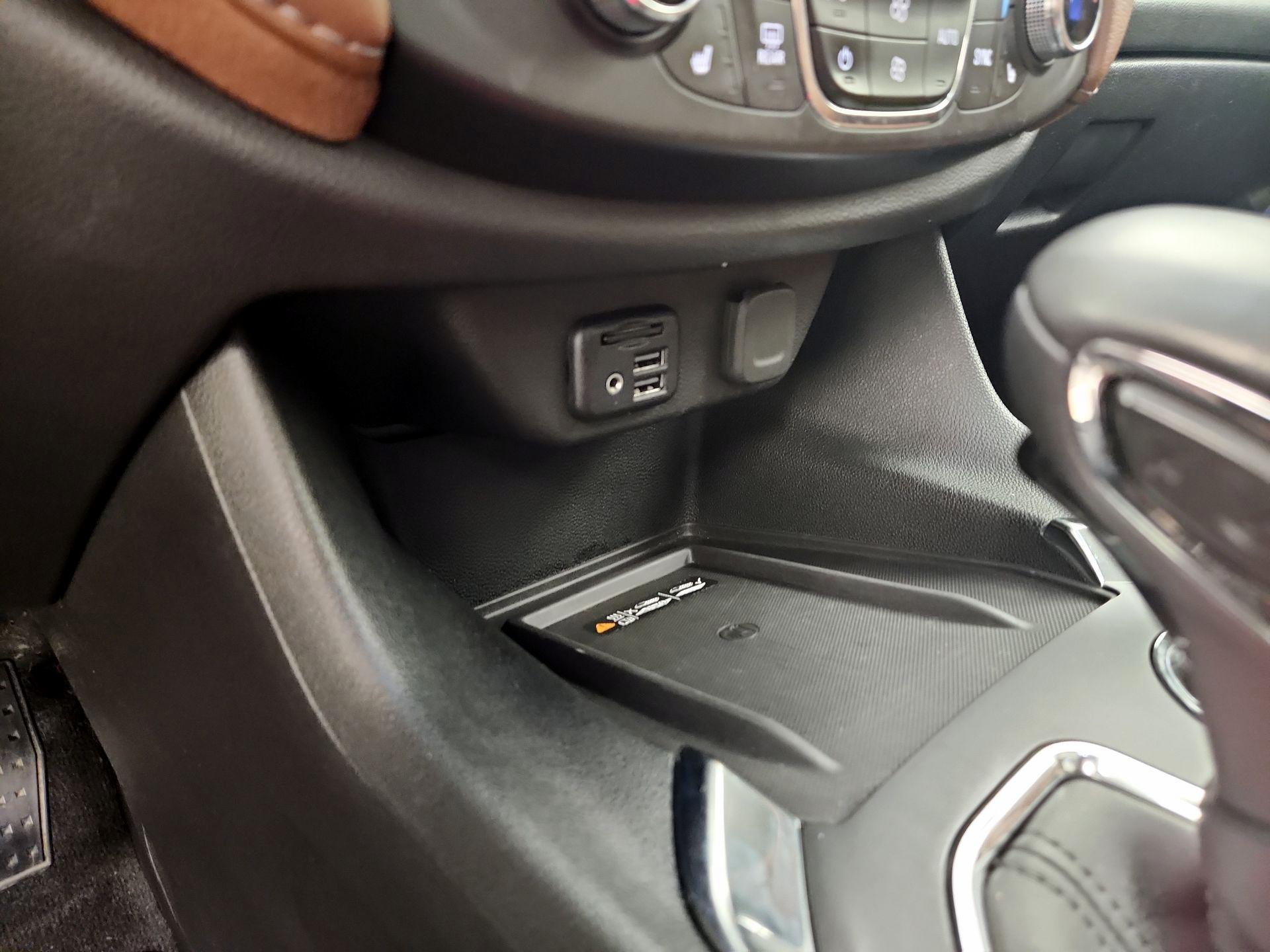 Thumbnail: 2021 Chevrolet Traverse - 19