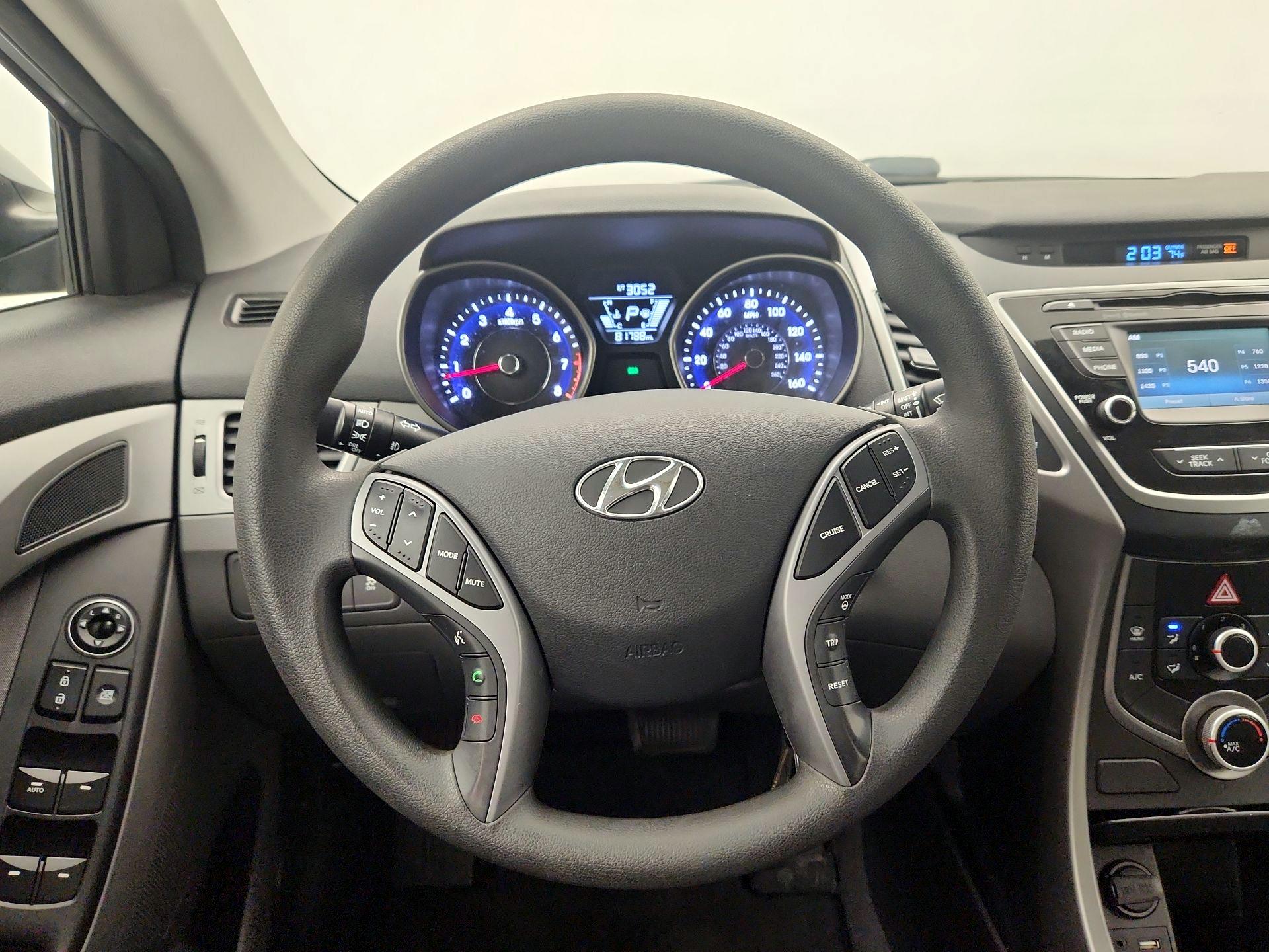 Thumbnail: 2015 Hyundai Elantra - 10