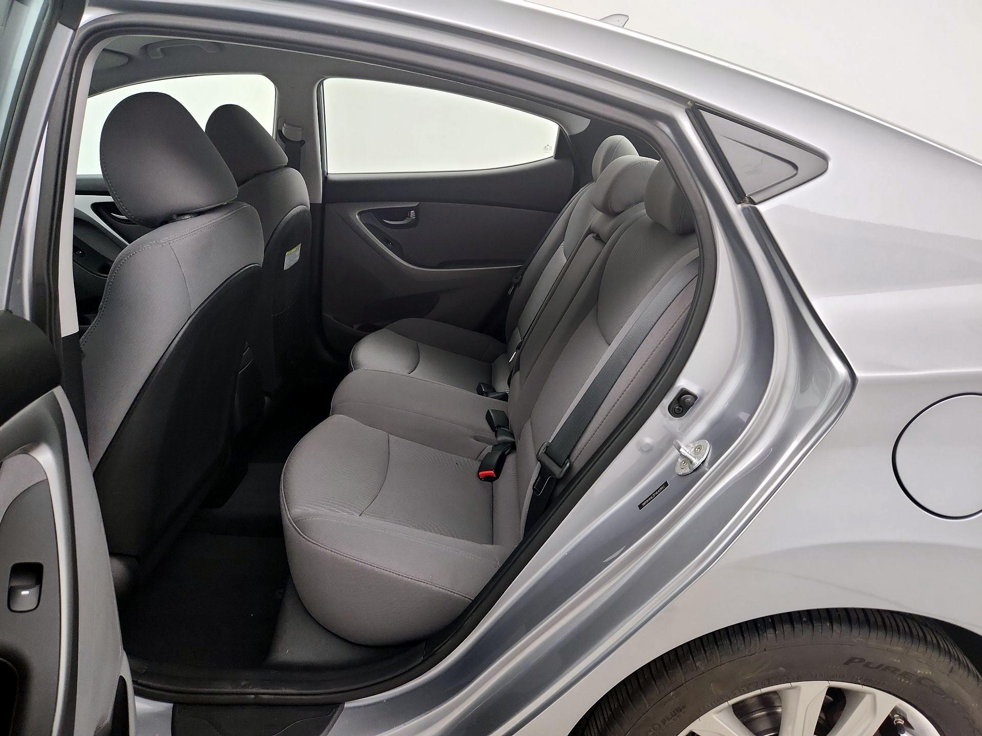 Thumbnail: 2015 Hyundai Elantra - 18