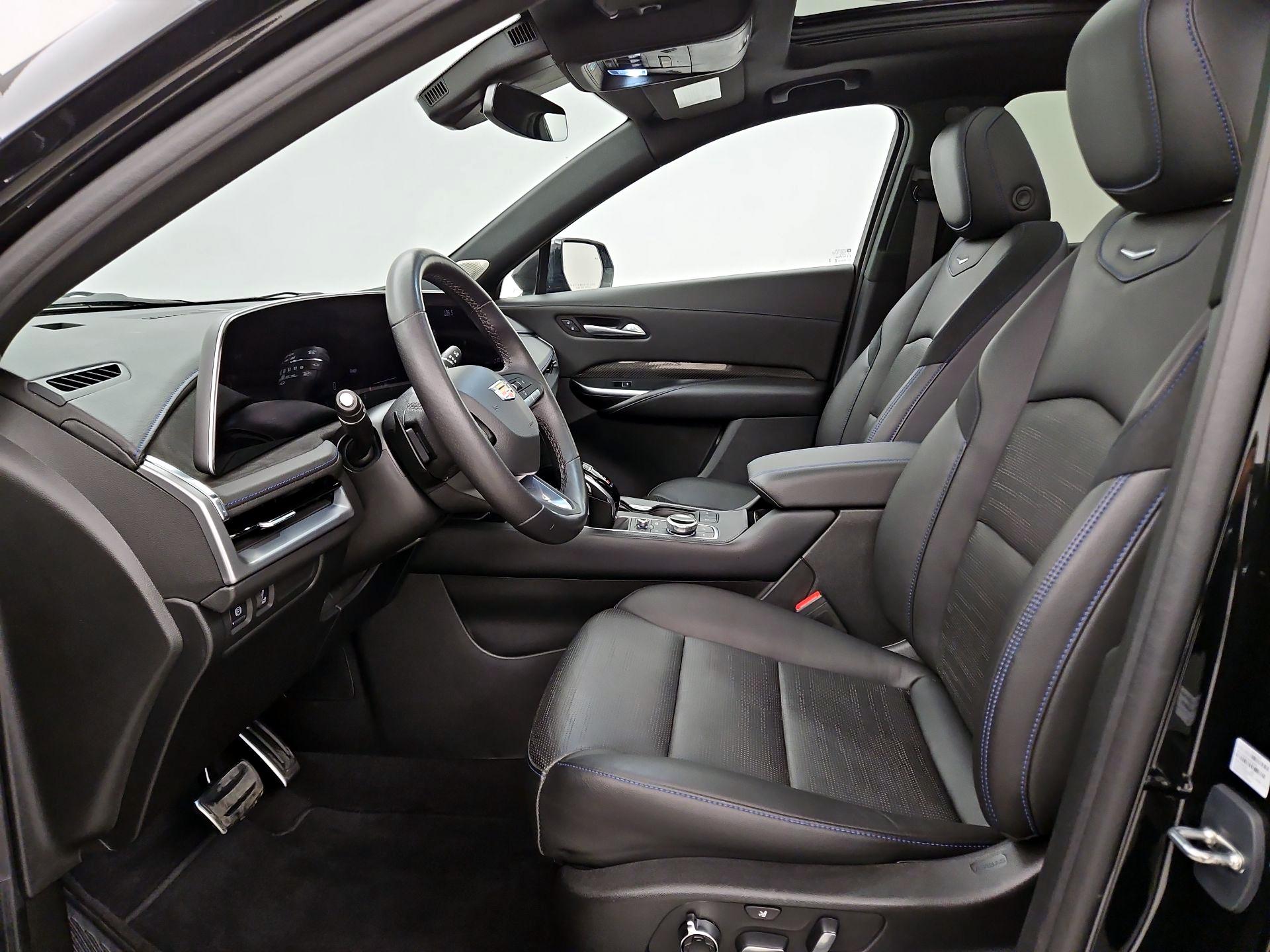 Thumbnail: 2024 Cadillac XT4 - 11