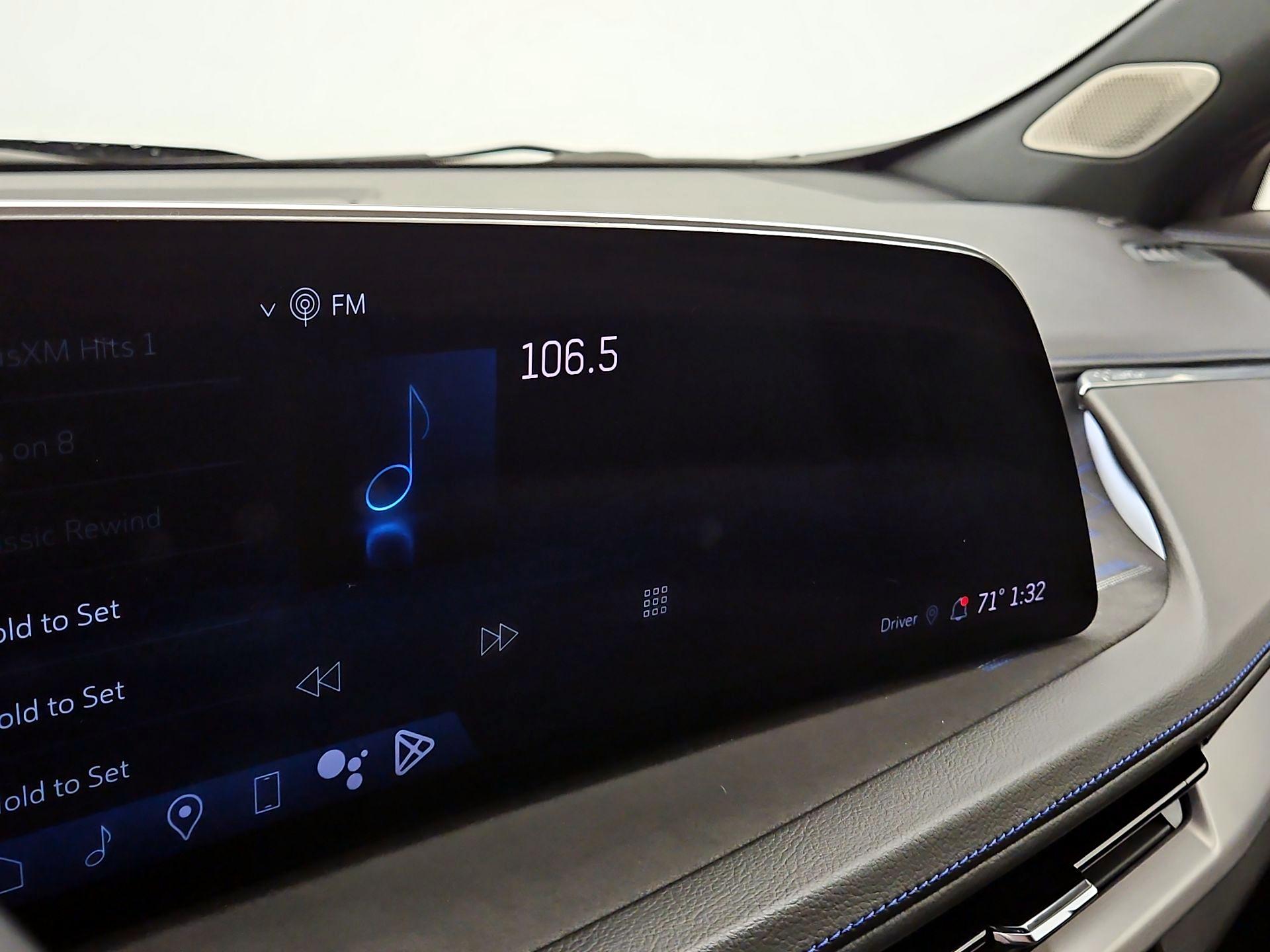 Thumbnail: 2024 Cadillac XT4 - 16