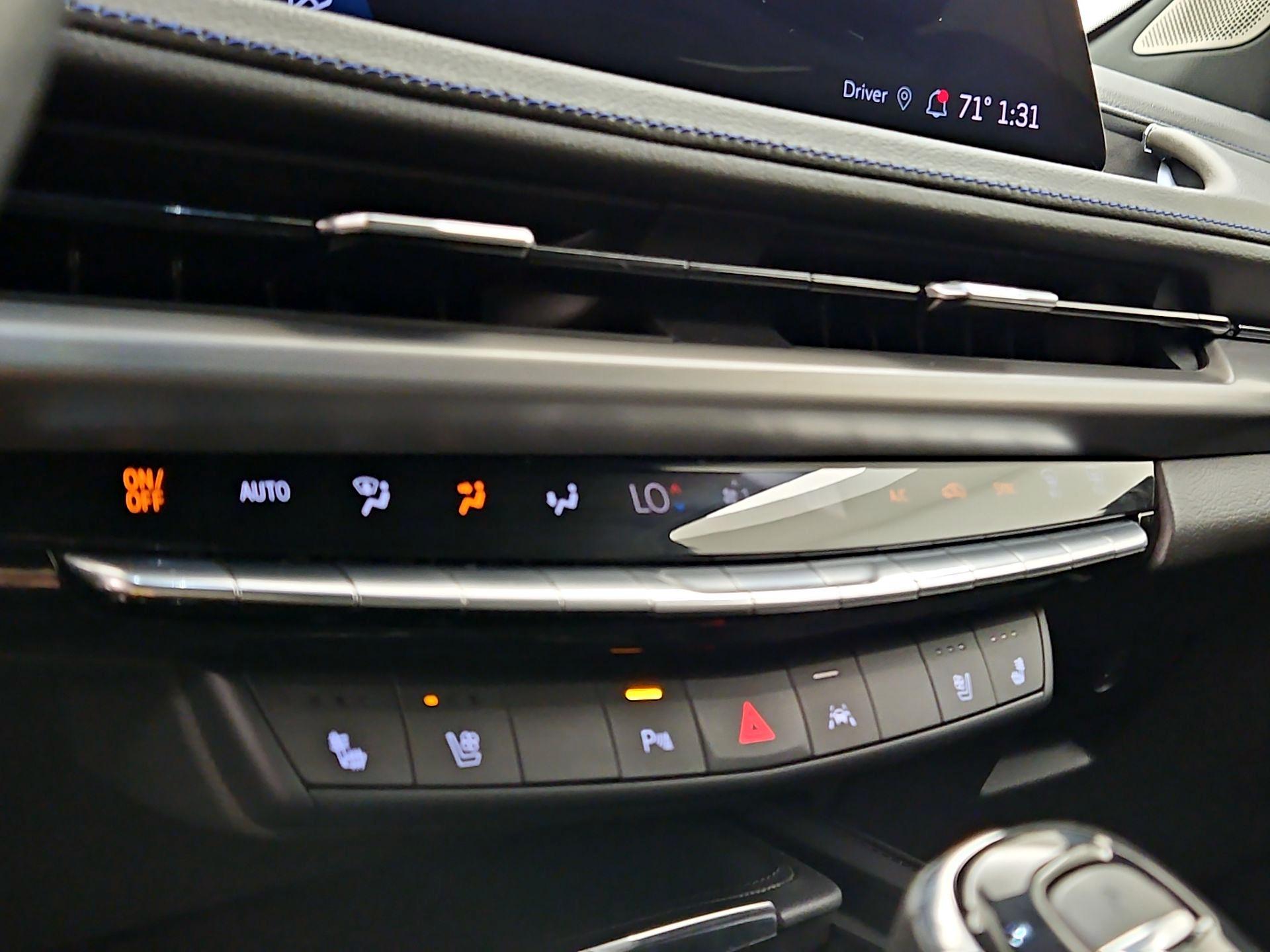 Thumbnail: 2024 Cadillac XT4 - 17