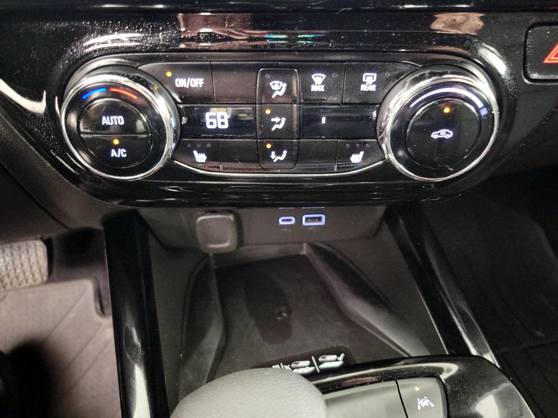 Thumbnail: 2024 Chevrolet Trax - 16