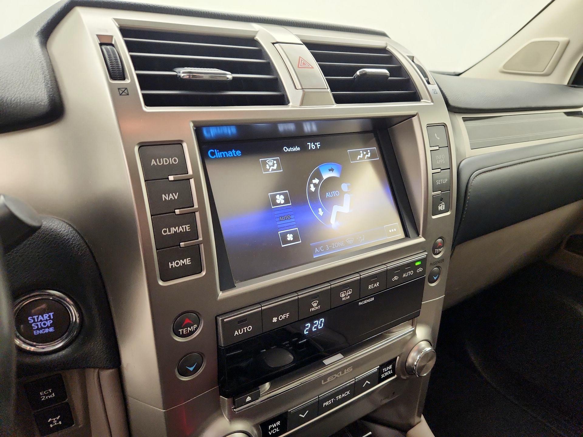 Thumbnail: 2020 Lexus GX - 17