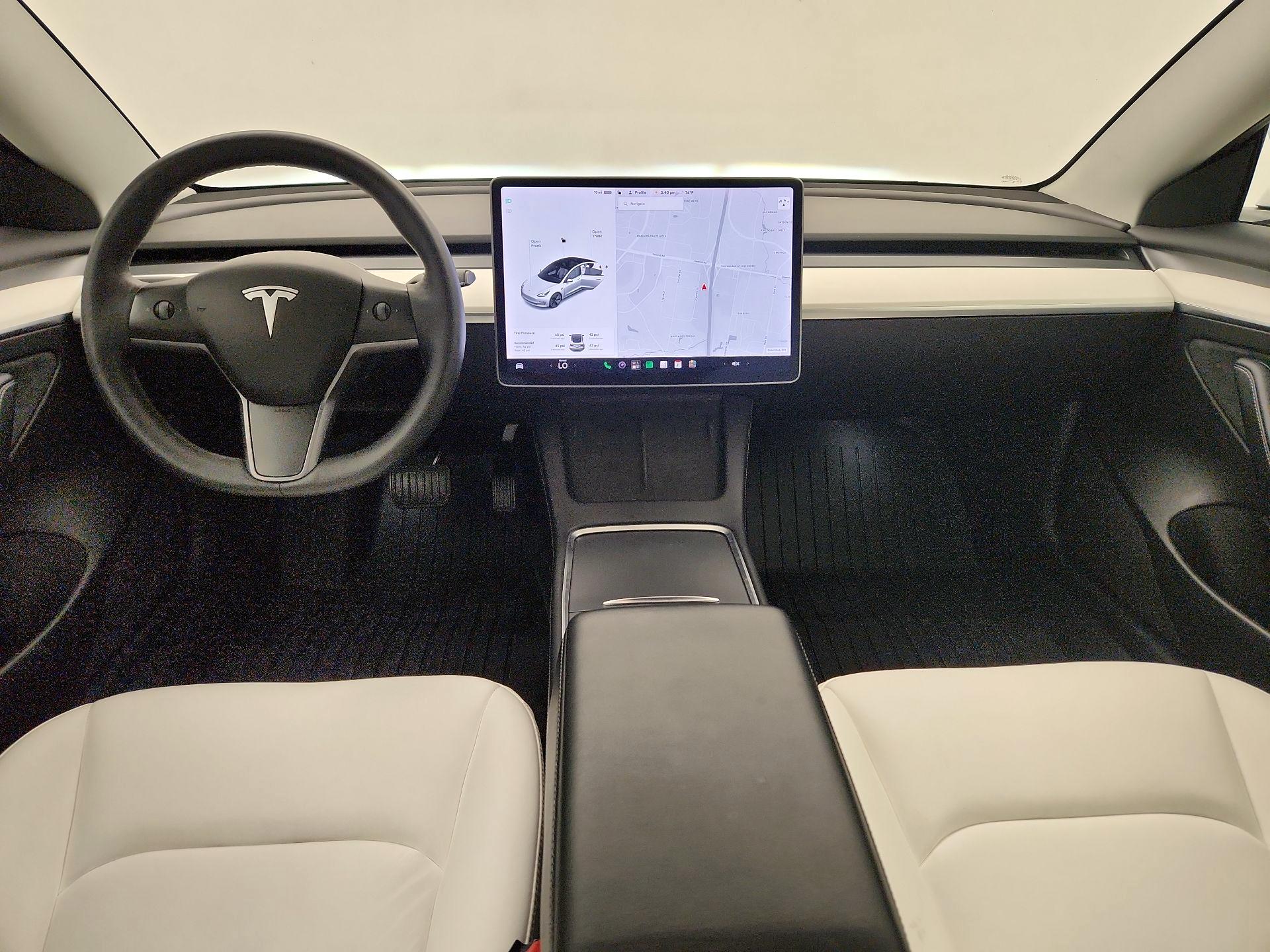 Thumbnail: 2022 Tesla Model 3 - 9