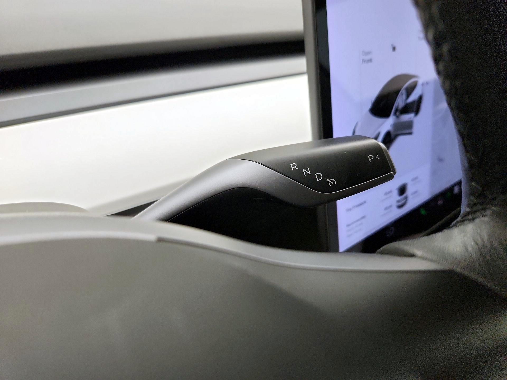 Thumbnail: 2022 Tesla Model 3 - 17