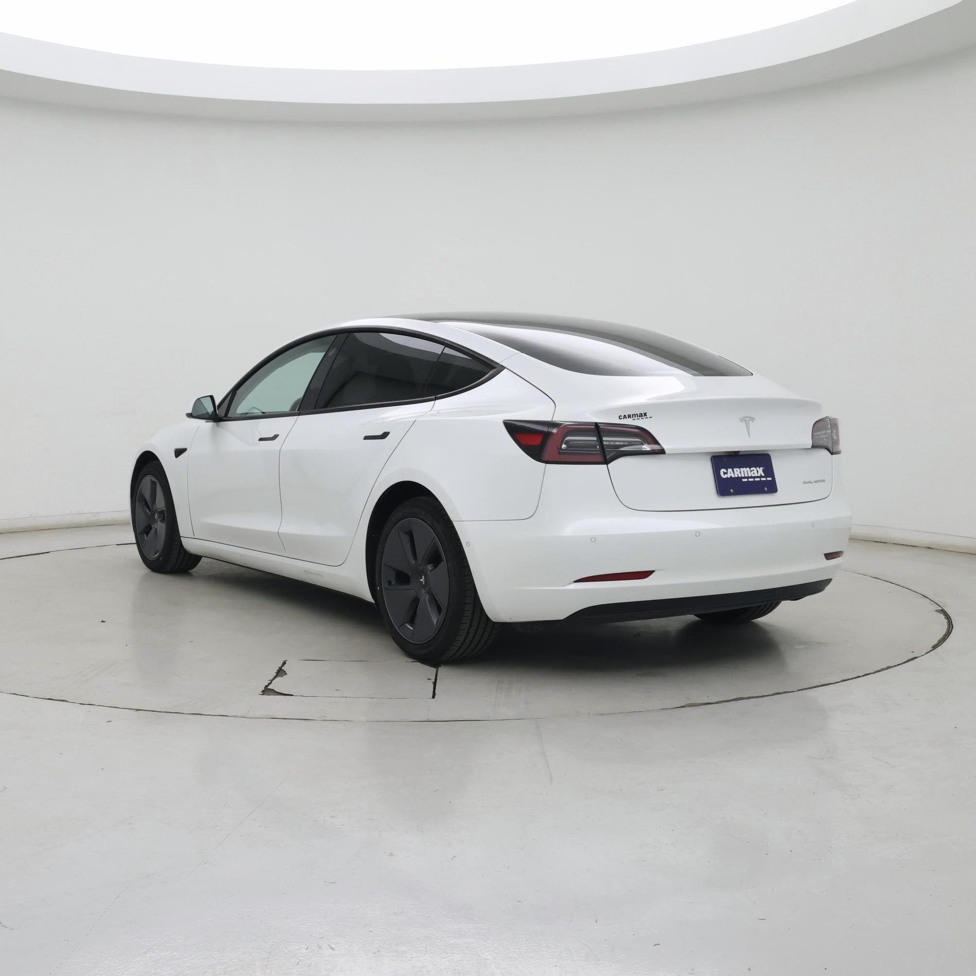 Thumbnail: 2022 Tesla Model 3 - 2