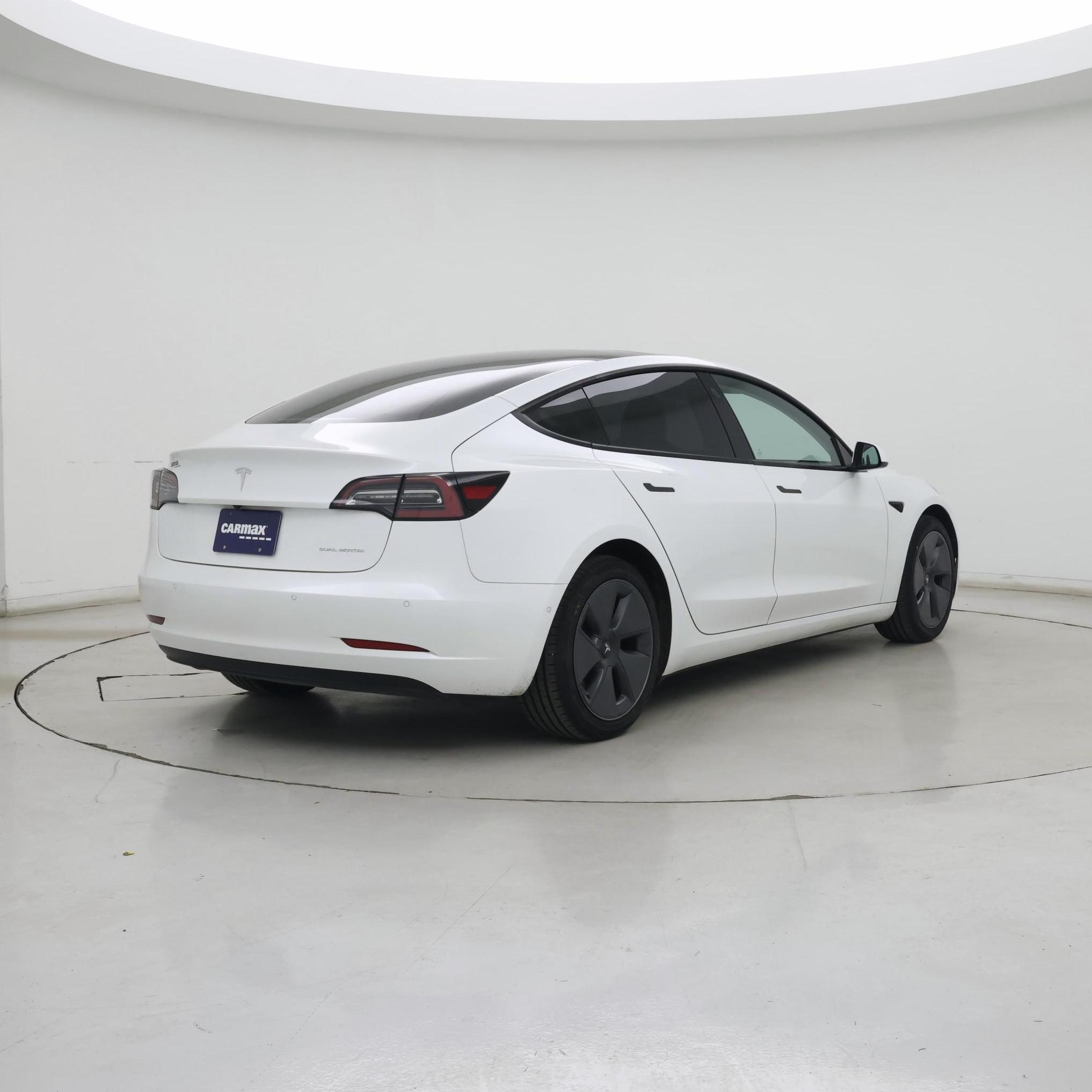 Thumbnail: 2022 Tesla Model 3 - 8