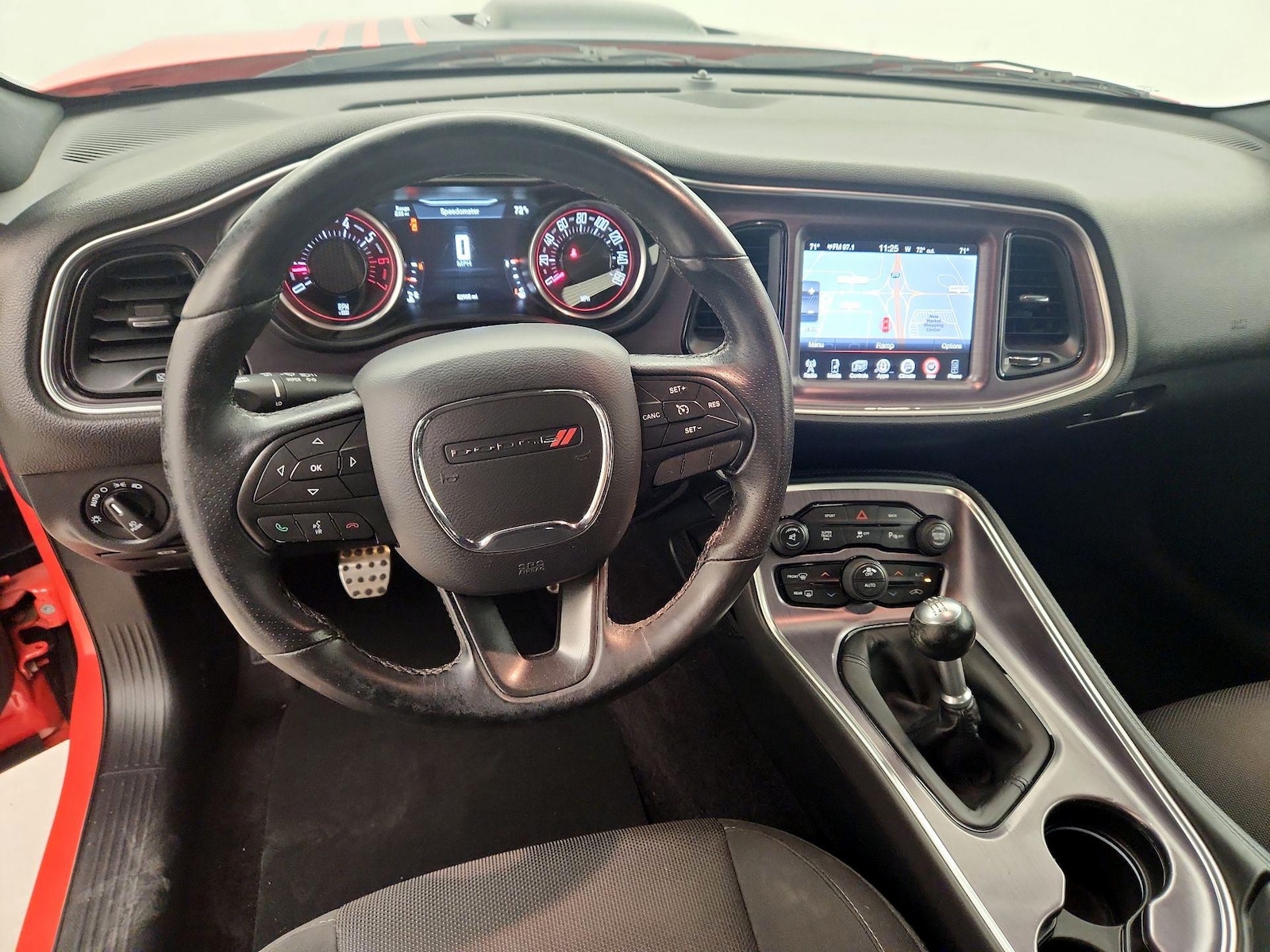 2016 Dodge Challenger R/T - Photo 9
