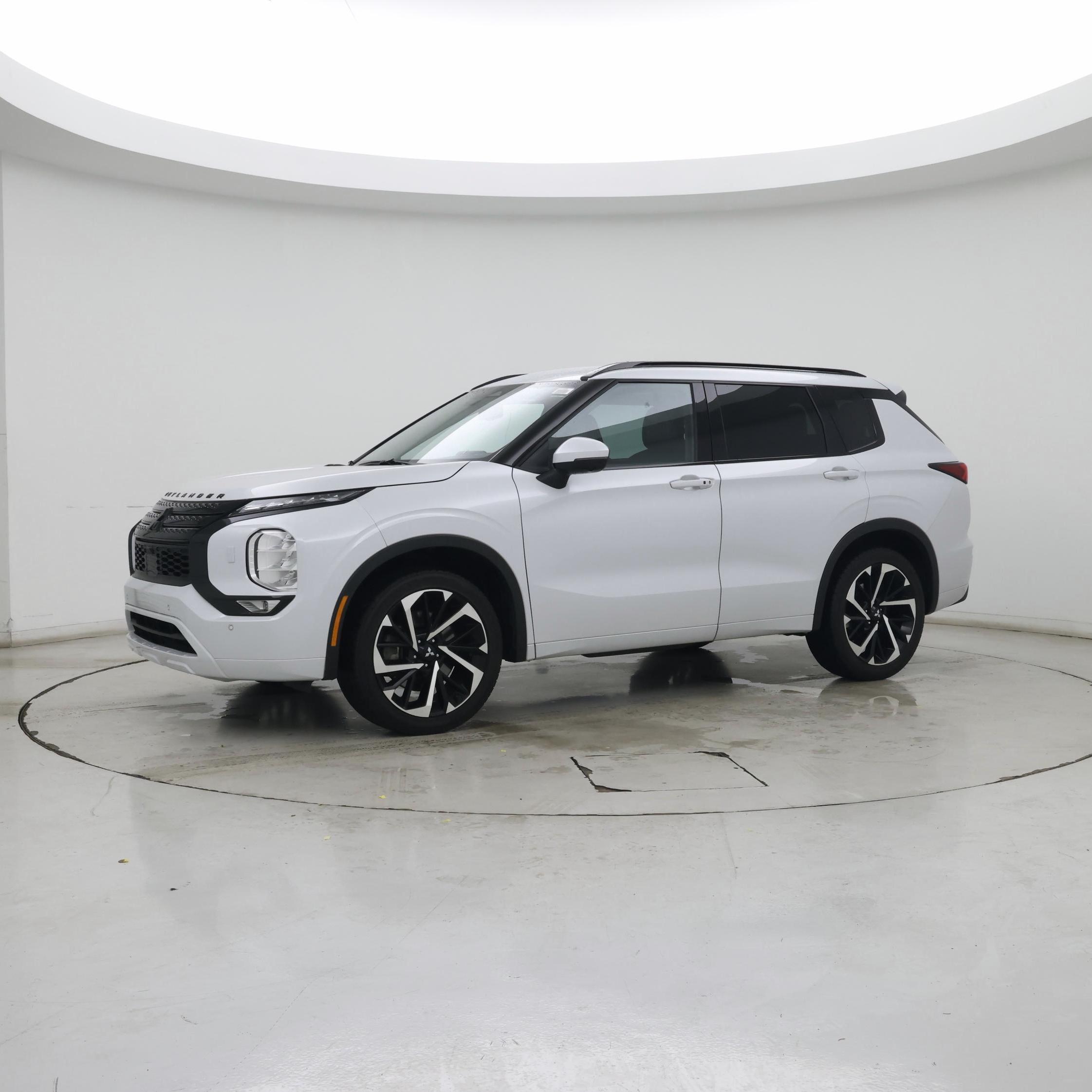 Thumbnail: 2022 Mitsubishi Outlander - 4
