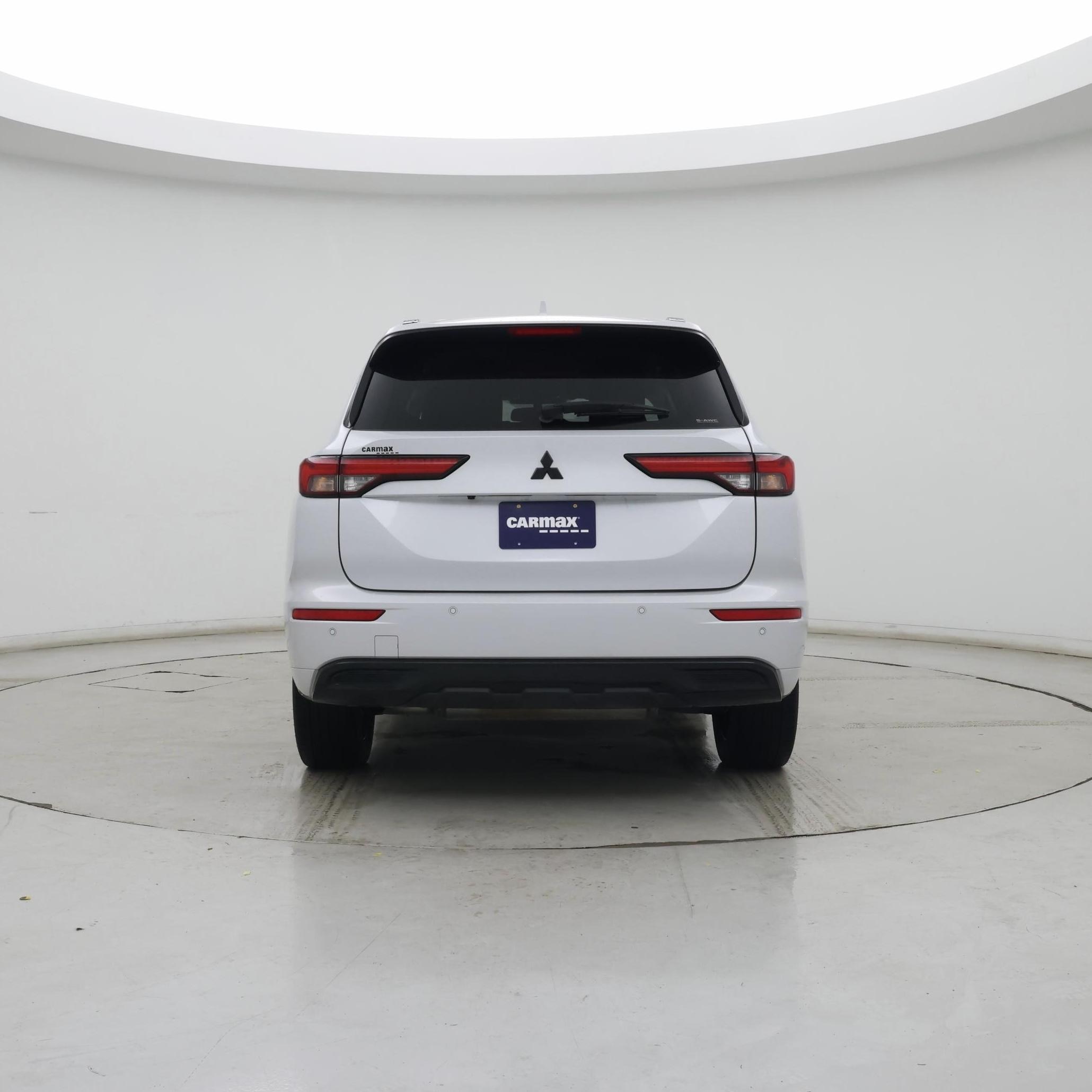 Thumbnail: 2022 Mitsubishi Outlander - 6