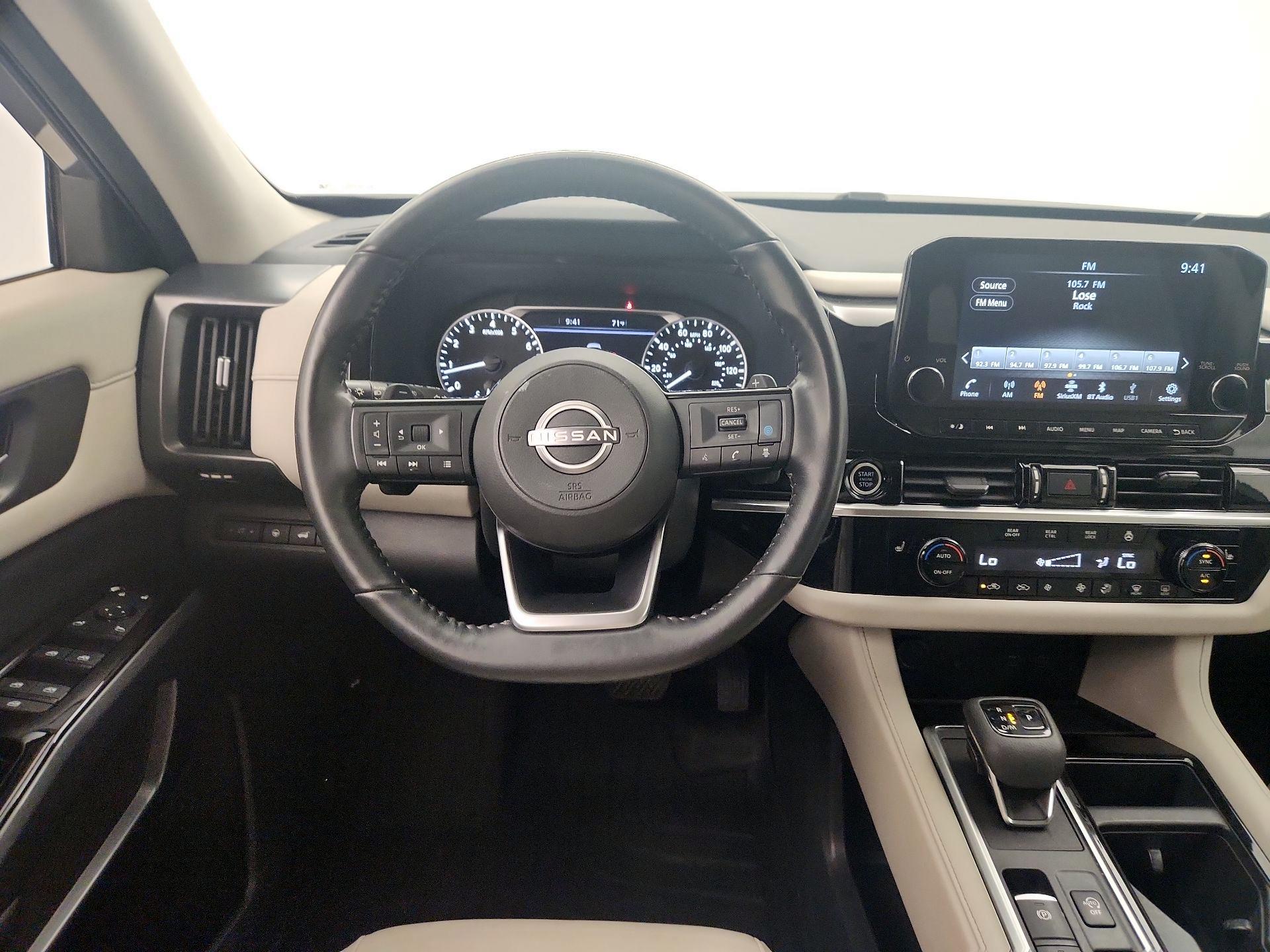 Thumbnail: 2023 Nissan Pathfinder - 10