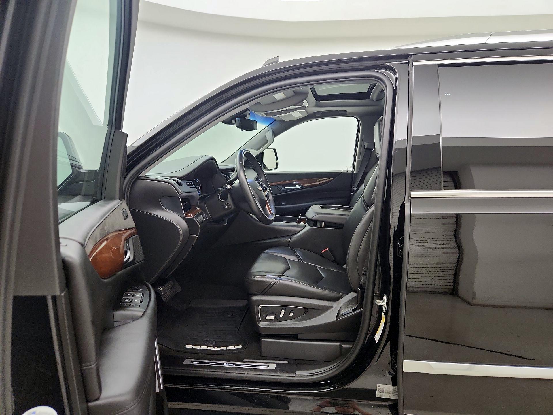 Thumbnail: 2019 Cadillac Escalade - 11