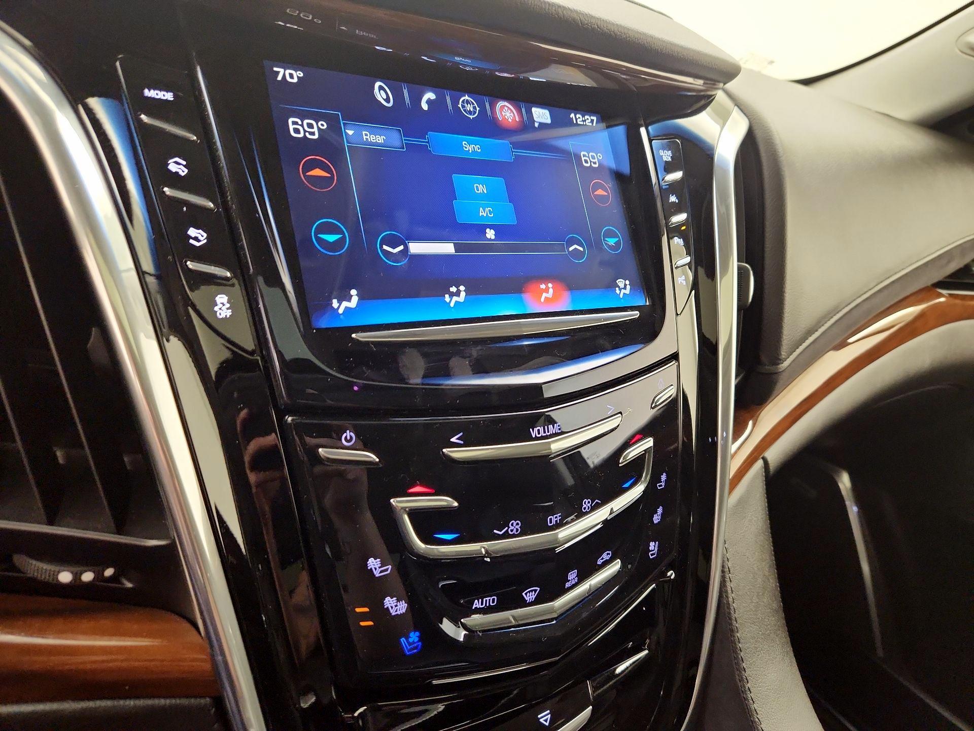 Thumbnail: 2019 Cadillac Escalade - 17