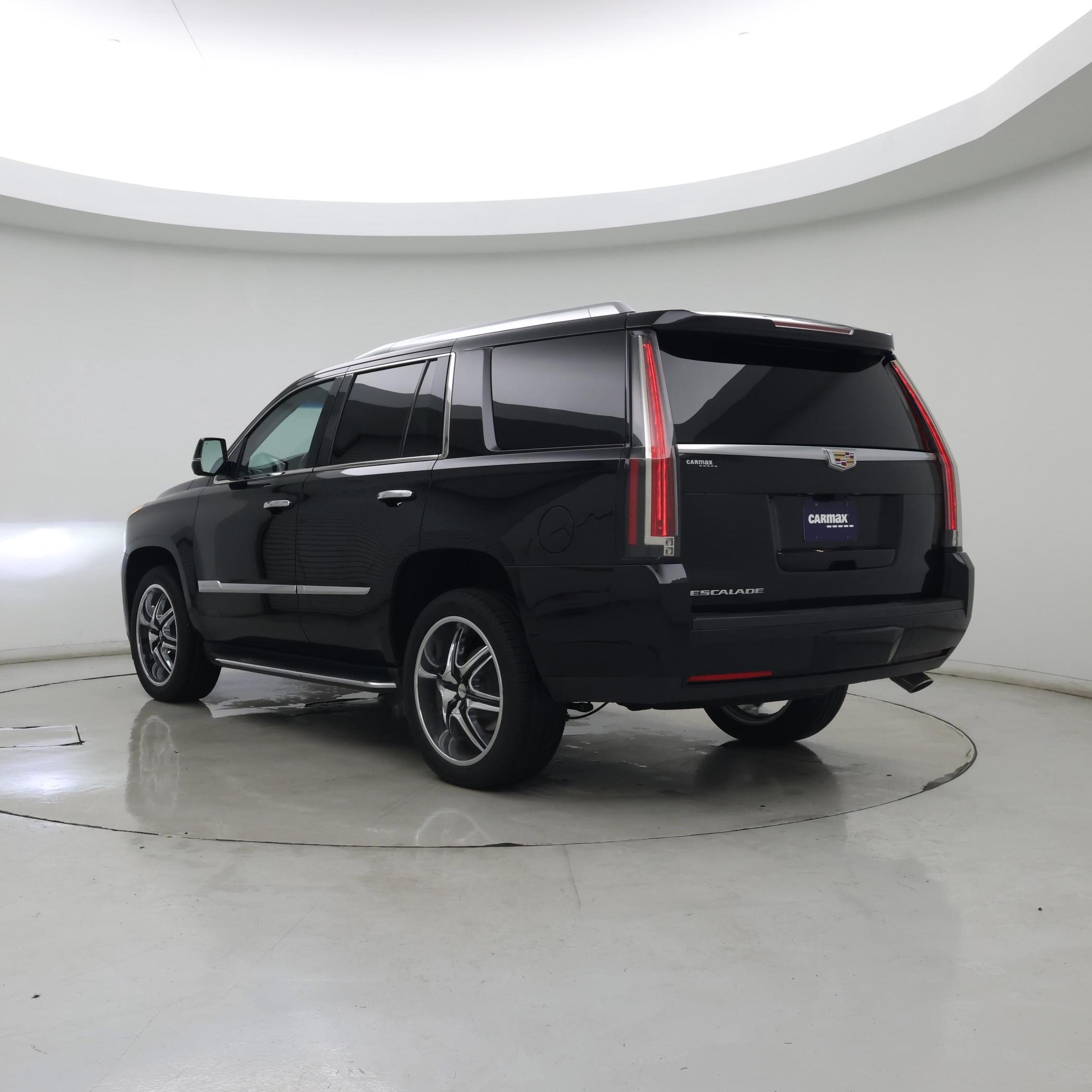 Thumbnail: 2019 Cadillac Escalade - 2