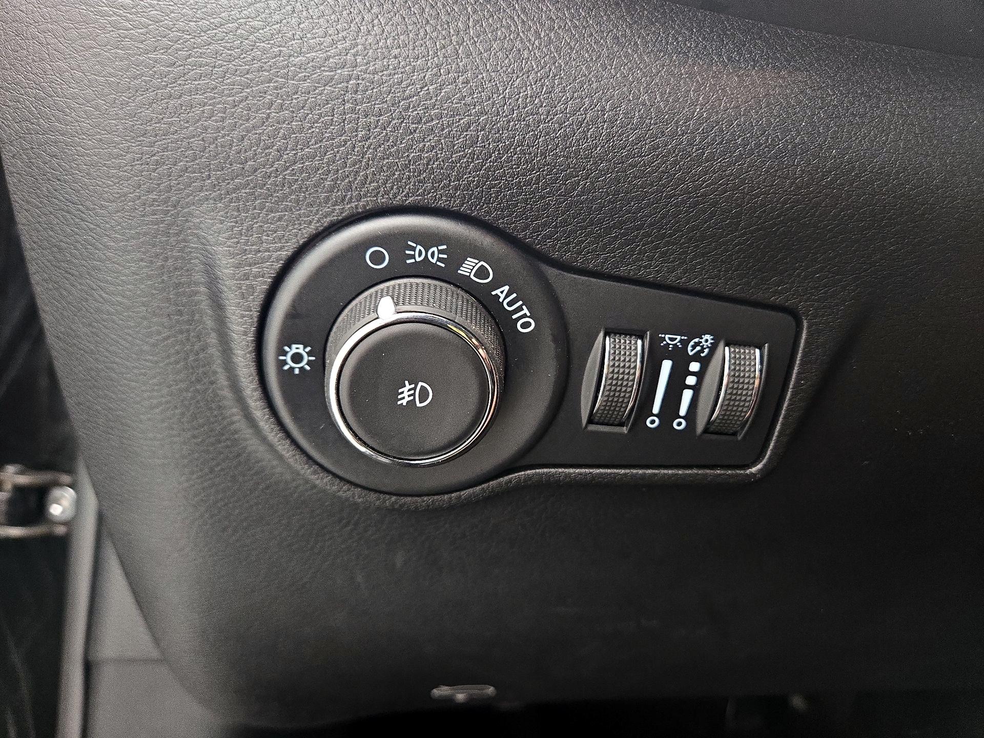 Thumbnail: 2022 Jeep Compass - 13