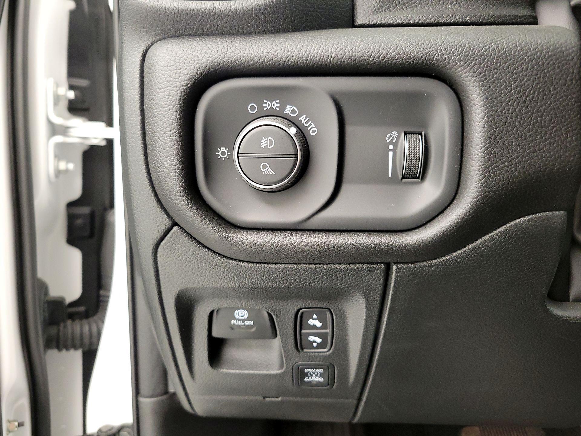 Thumbnail: 2025 RAM 1500 - 13