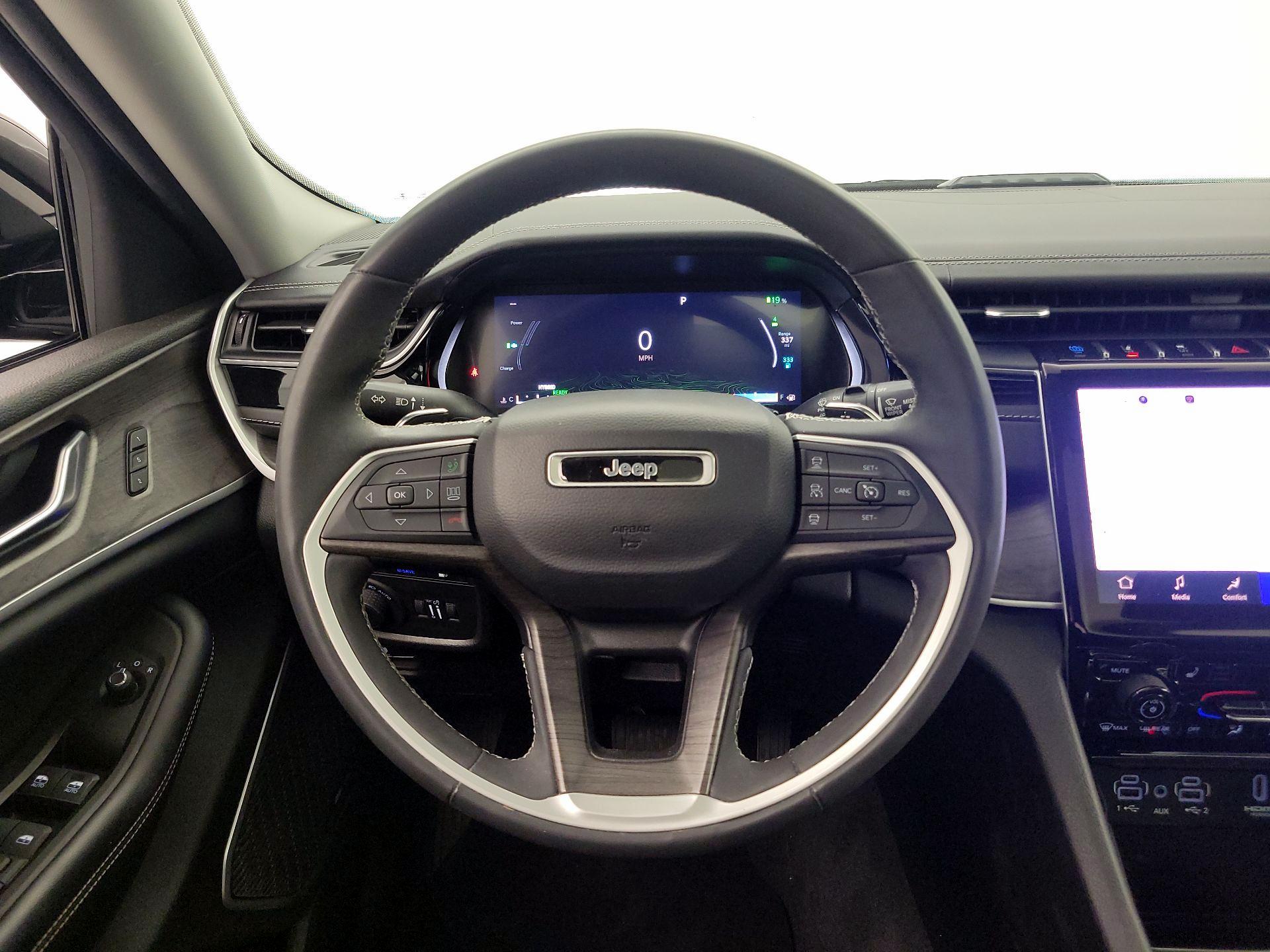 Thumbnail: 2022 Jeep Grand Cherokee - 10