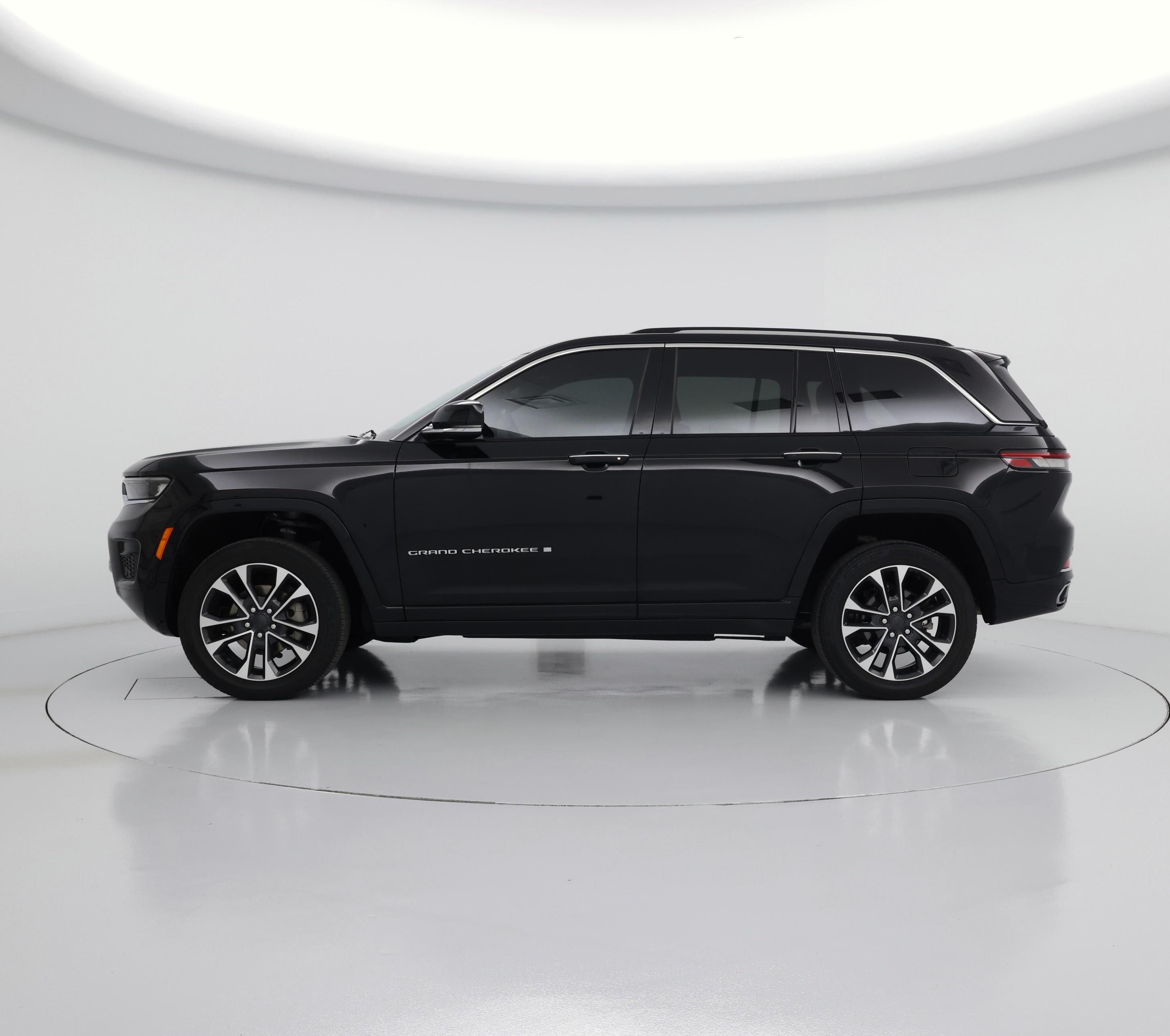 Thumbnail: 2022 Jeep Grand Cherokee - 3