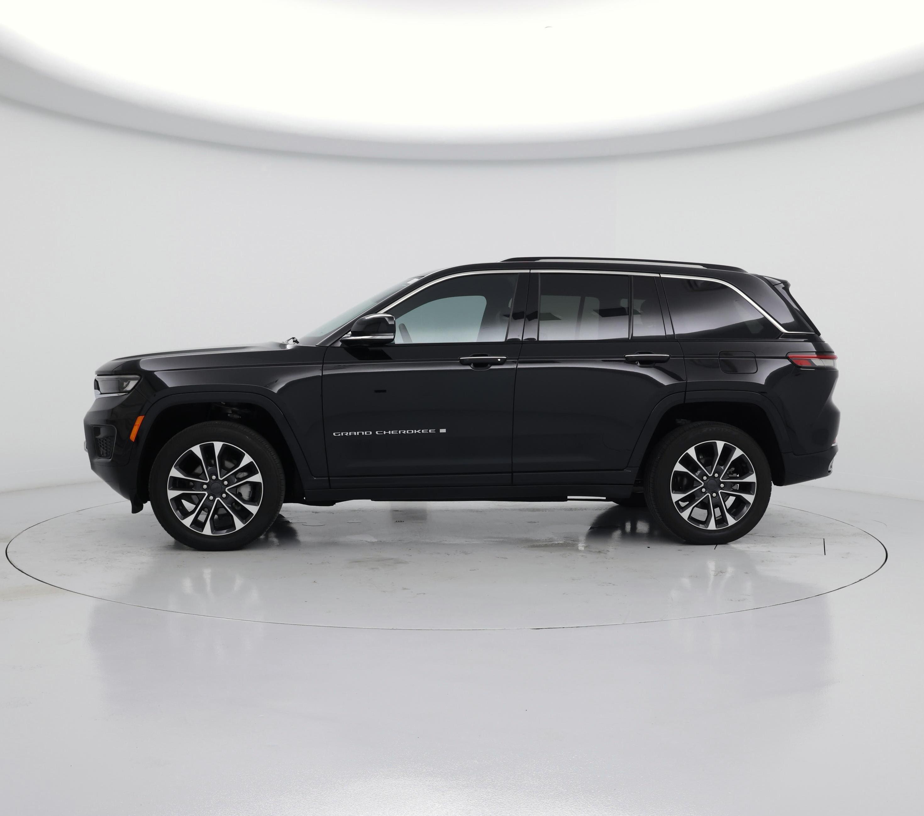 Thumbnail: 2023 Jeep Grand Cherokee - 3