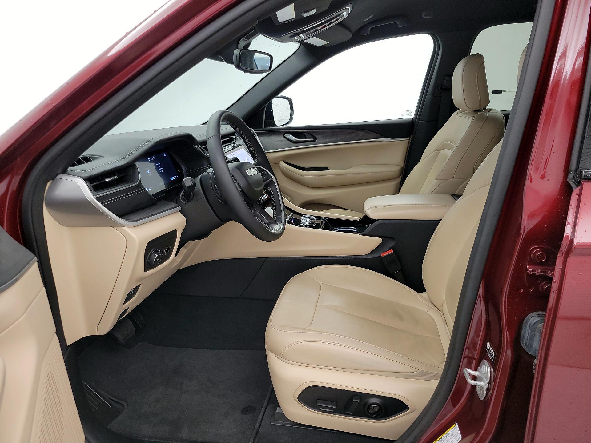 Thumbnail: 2023 Jeep Grand Cherokee - 11