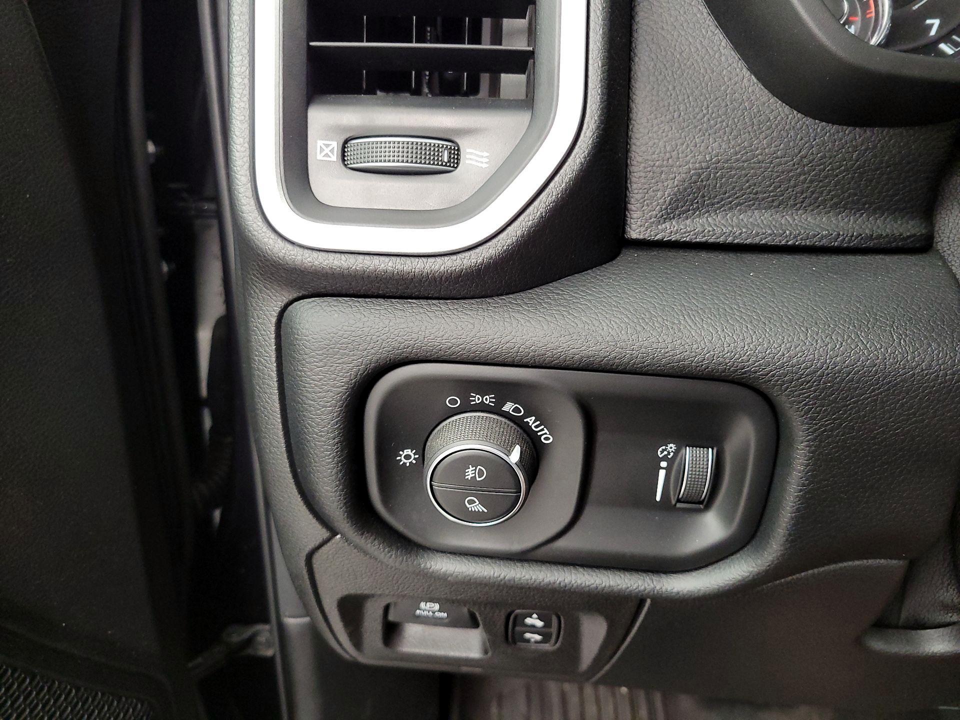 Thumbnail: 2021 RAM 1500 - 13