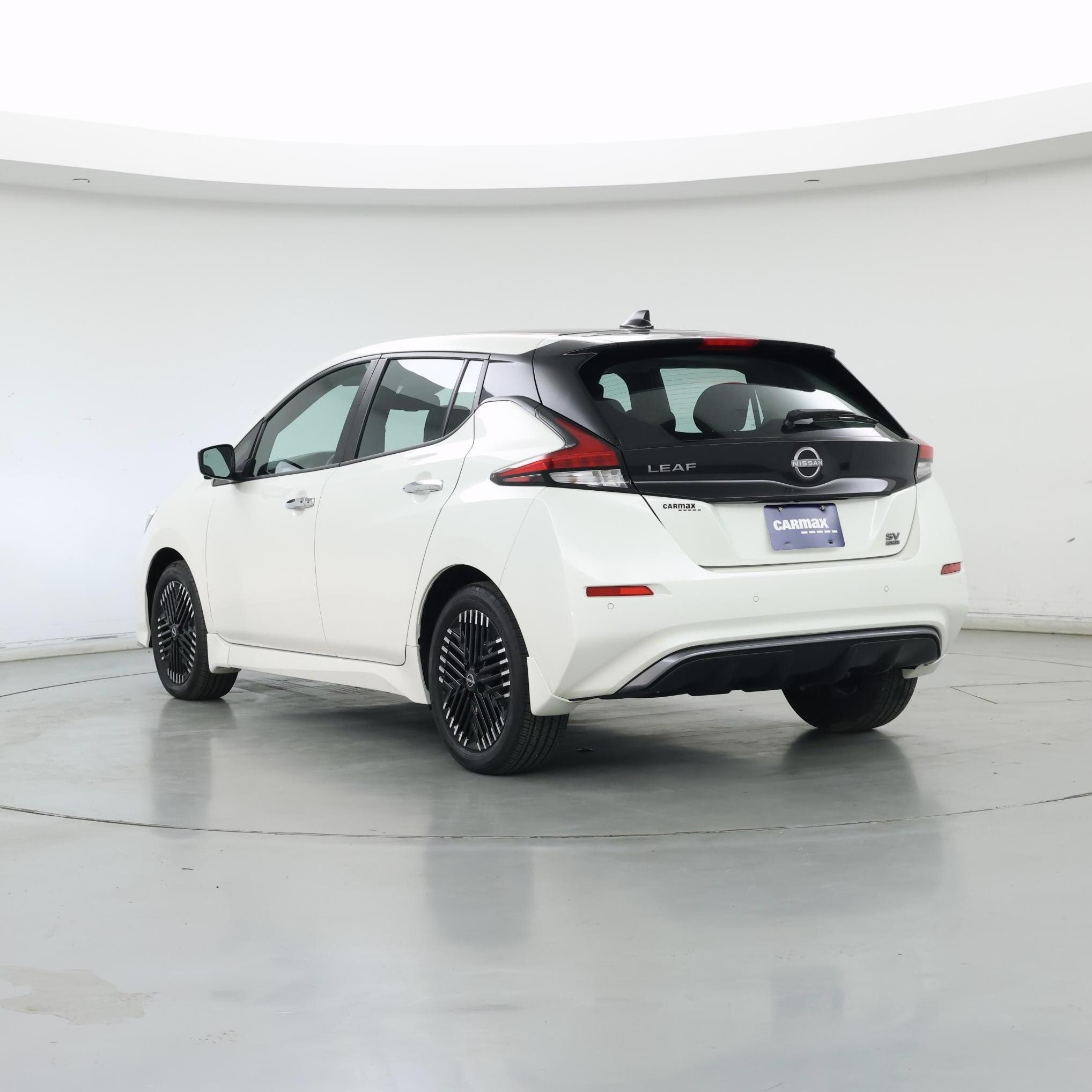Thumbnail: 2023 Nissan Leaf - 2