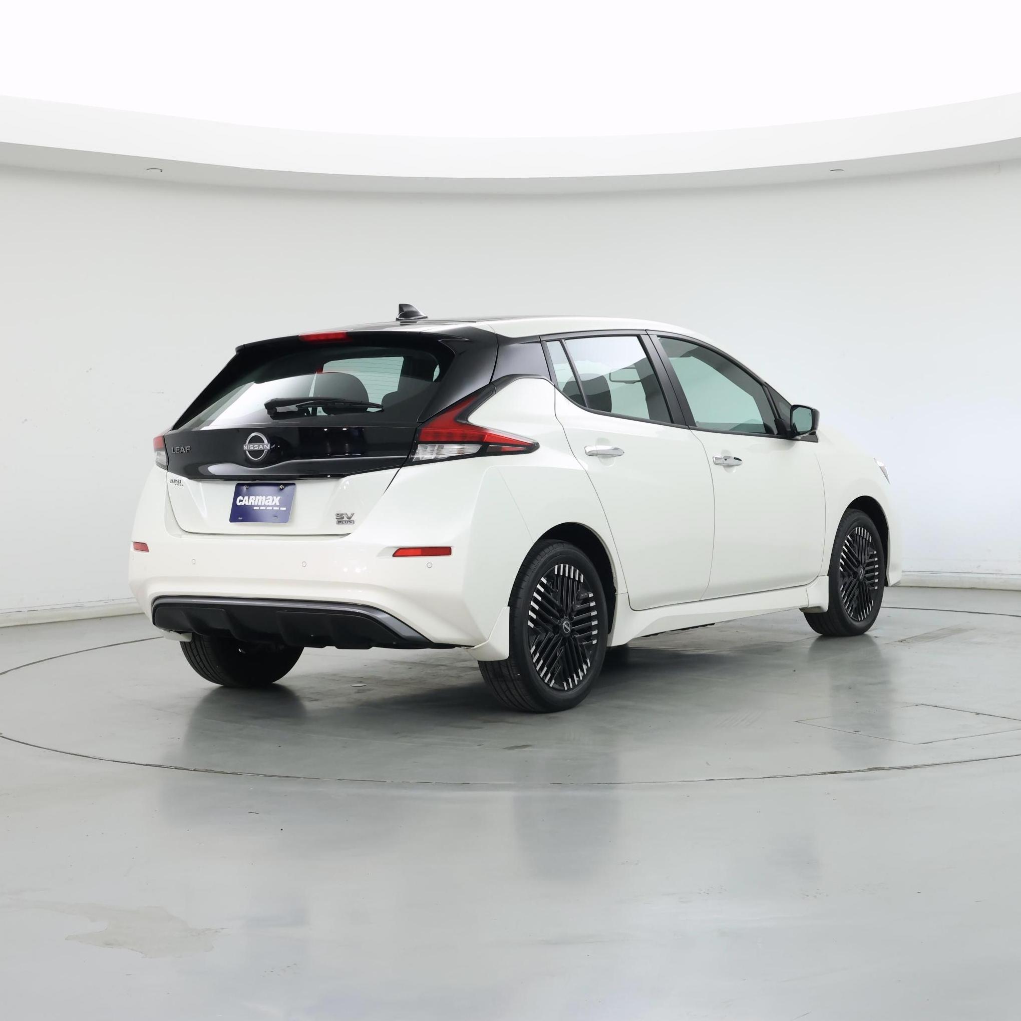 Thumbnail: 2023 Nissan Leaf - 8