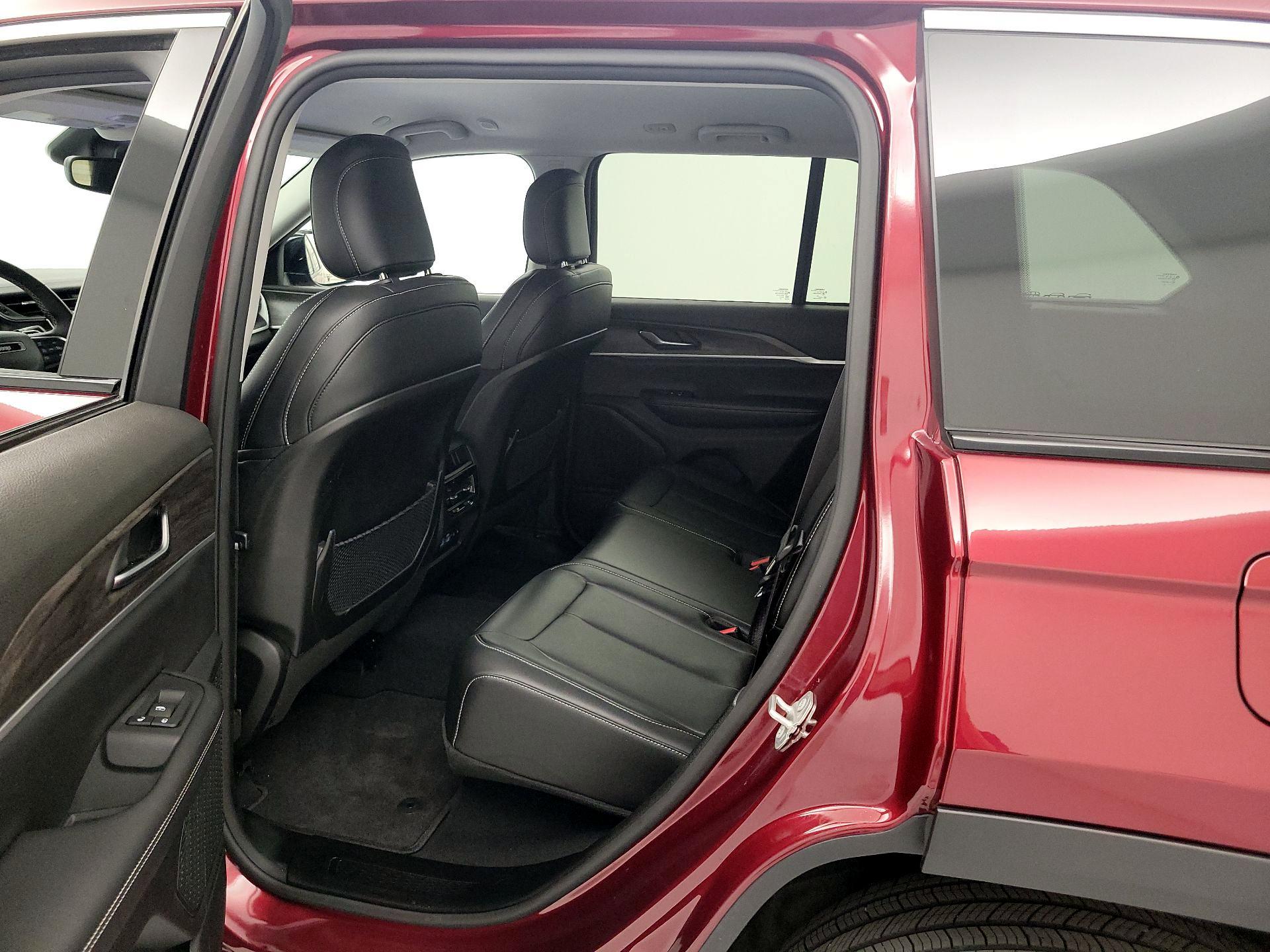 Thumbnail: 2023 Jeep Grand Cherokee - 20