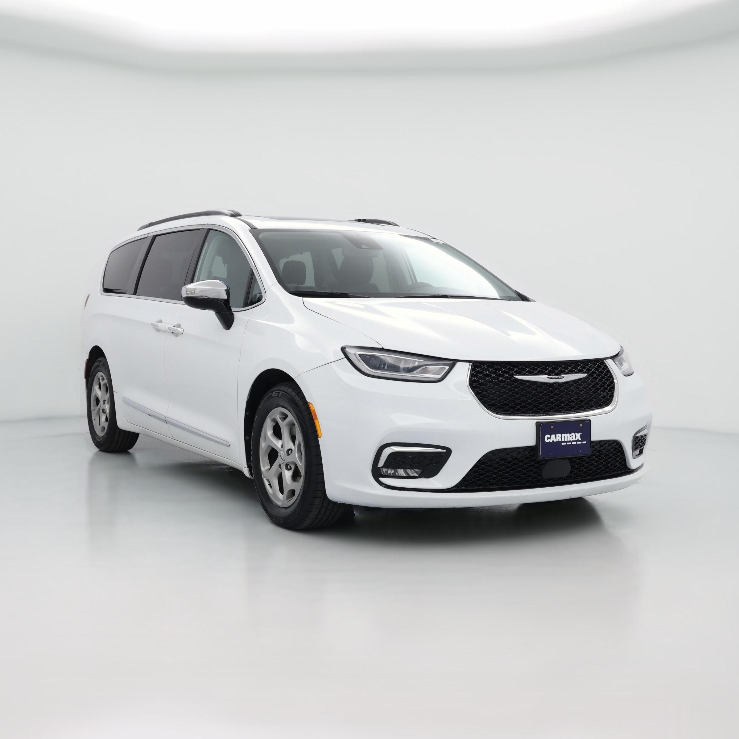 Thumbnail: 2023 Chrysler Pacifica - 1
