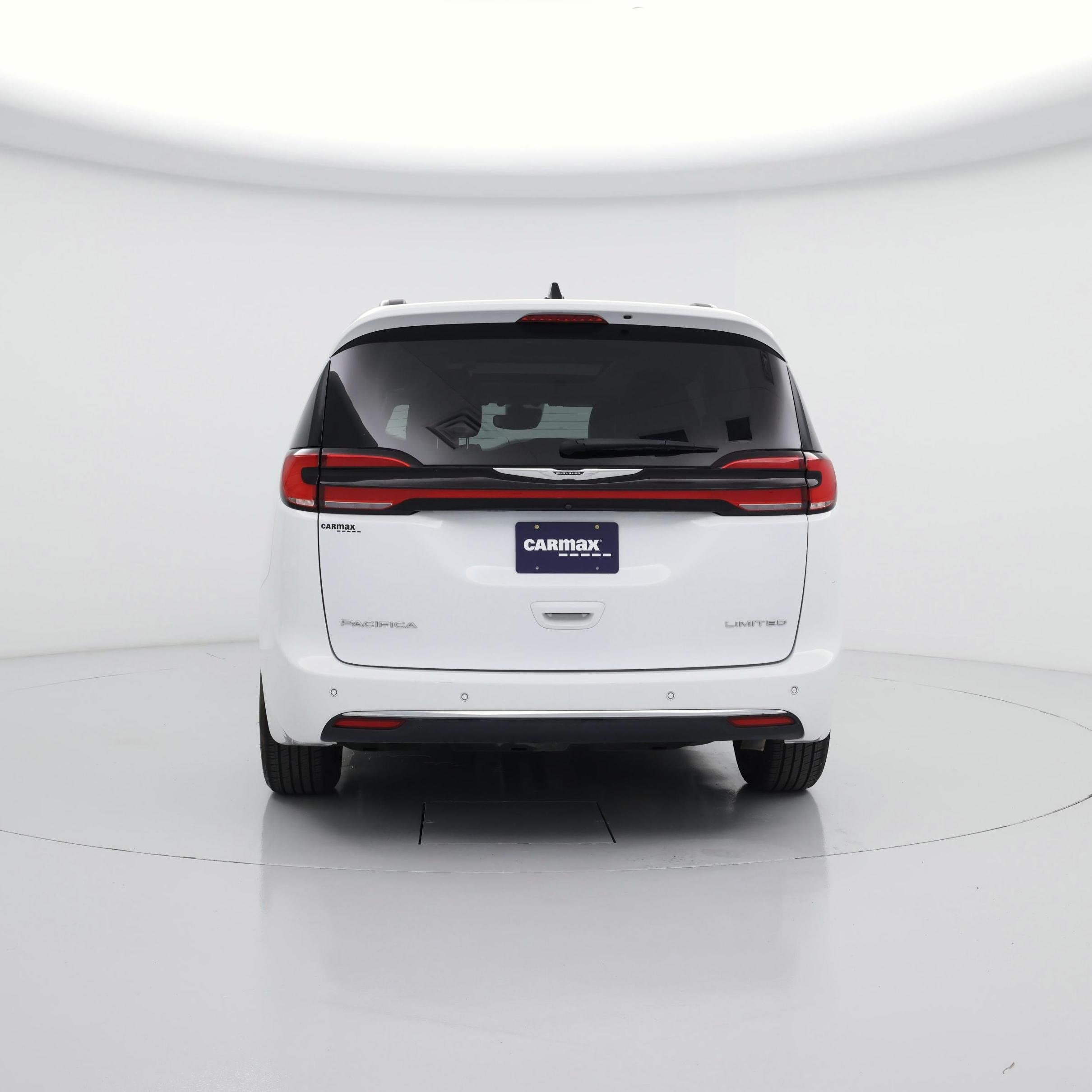Thumbnail: 2023 Chrysler Pacifica - 6