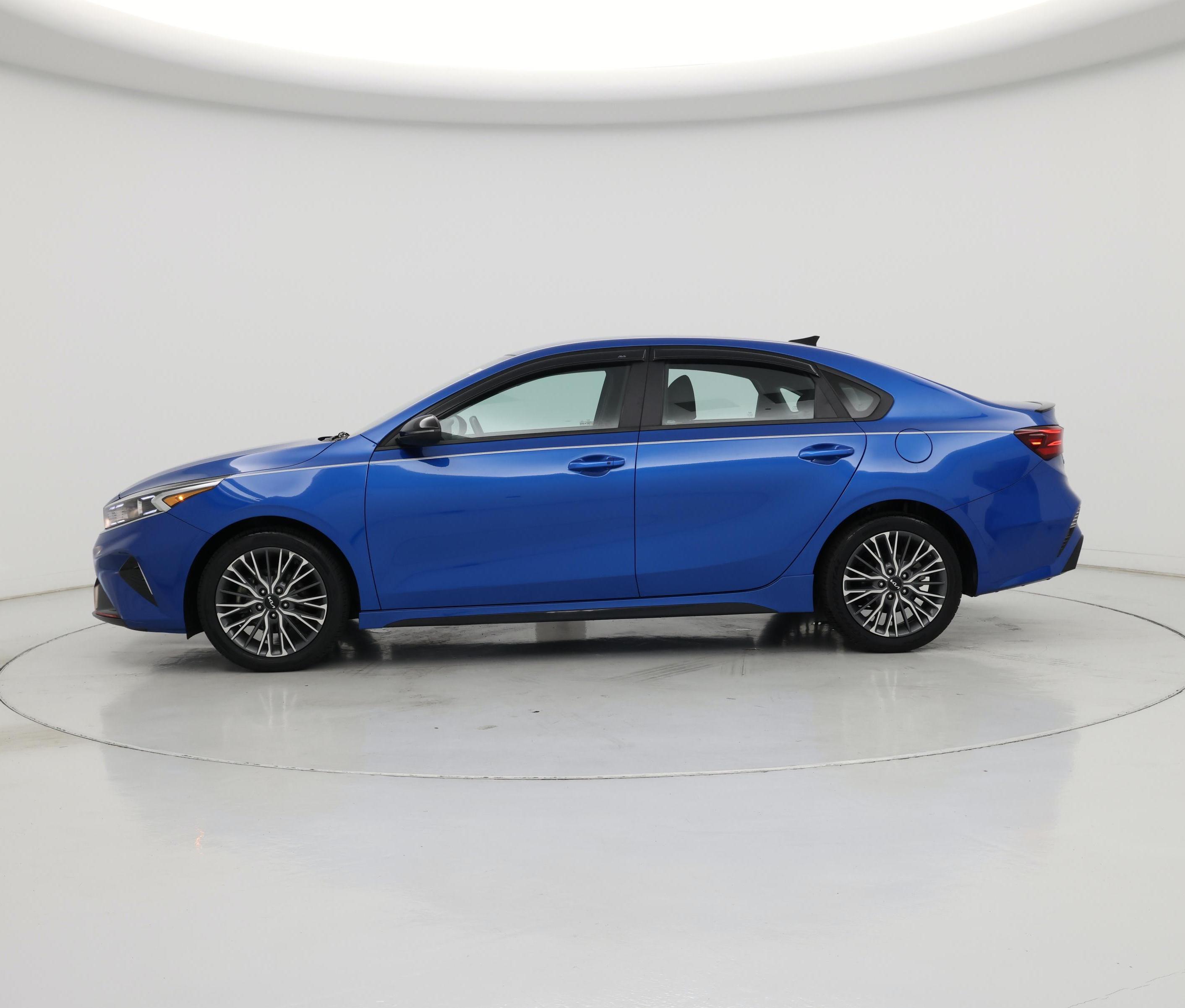 Thumbnail: 2023 Kia Forte - 3