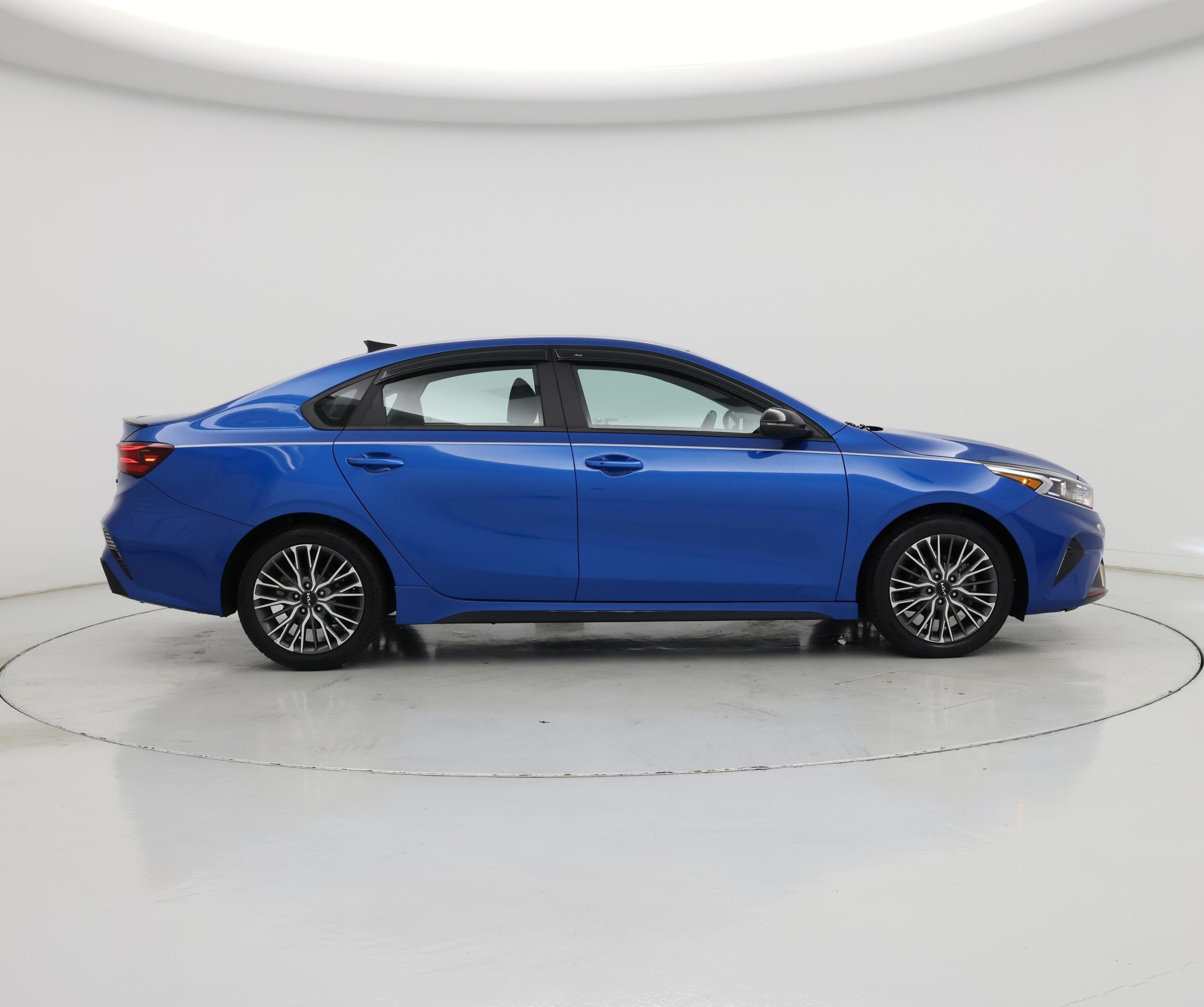 Thumbnail: 2023 Kia Forte - 7