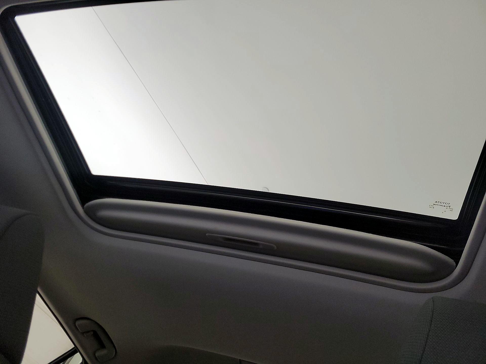 Thumbnail: 2023 Toyota RAV4 - 19