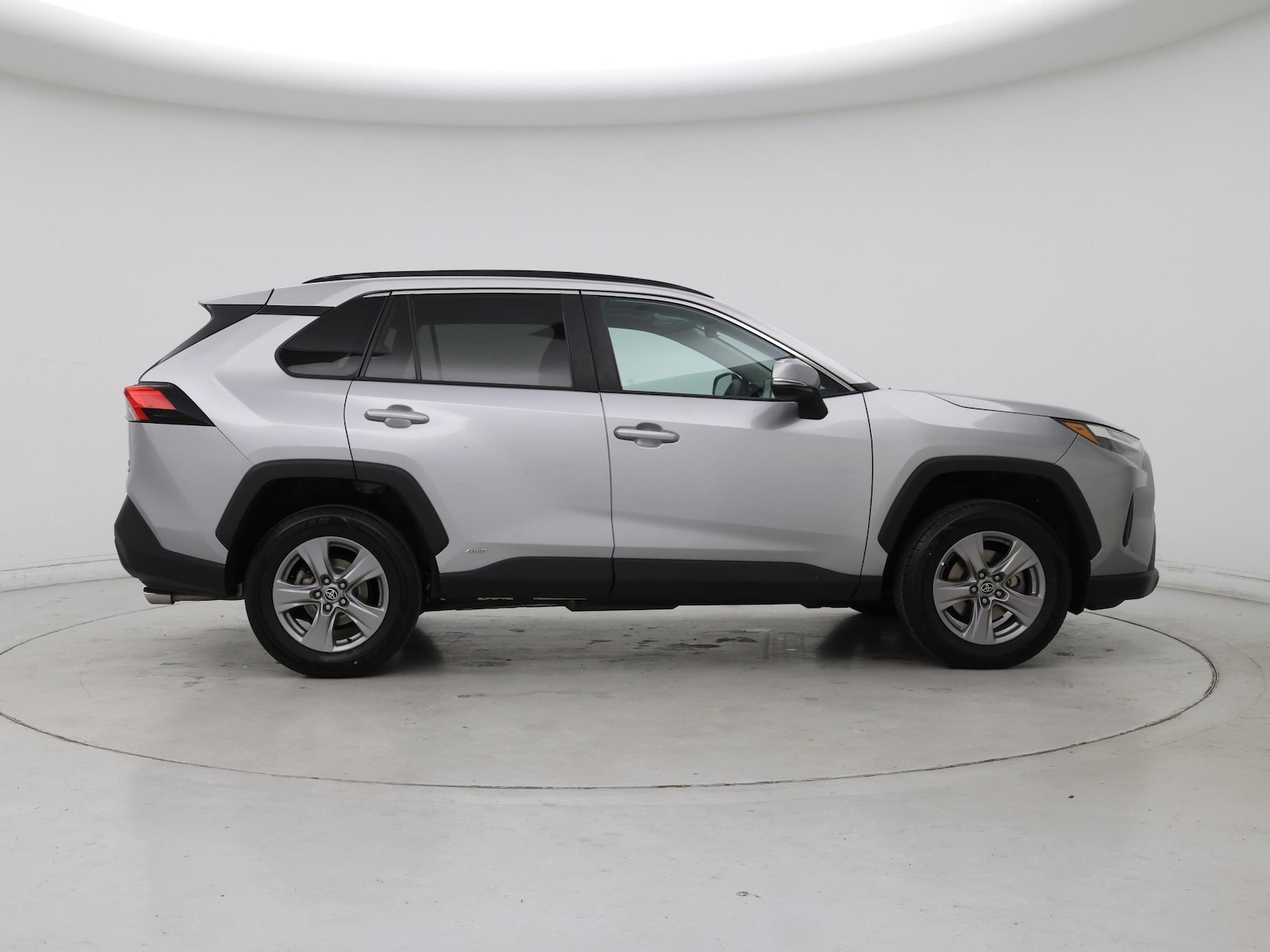 2023 Toyota RAV4 XLE - Photo 8