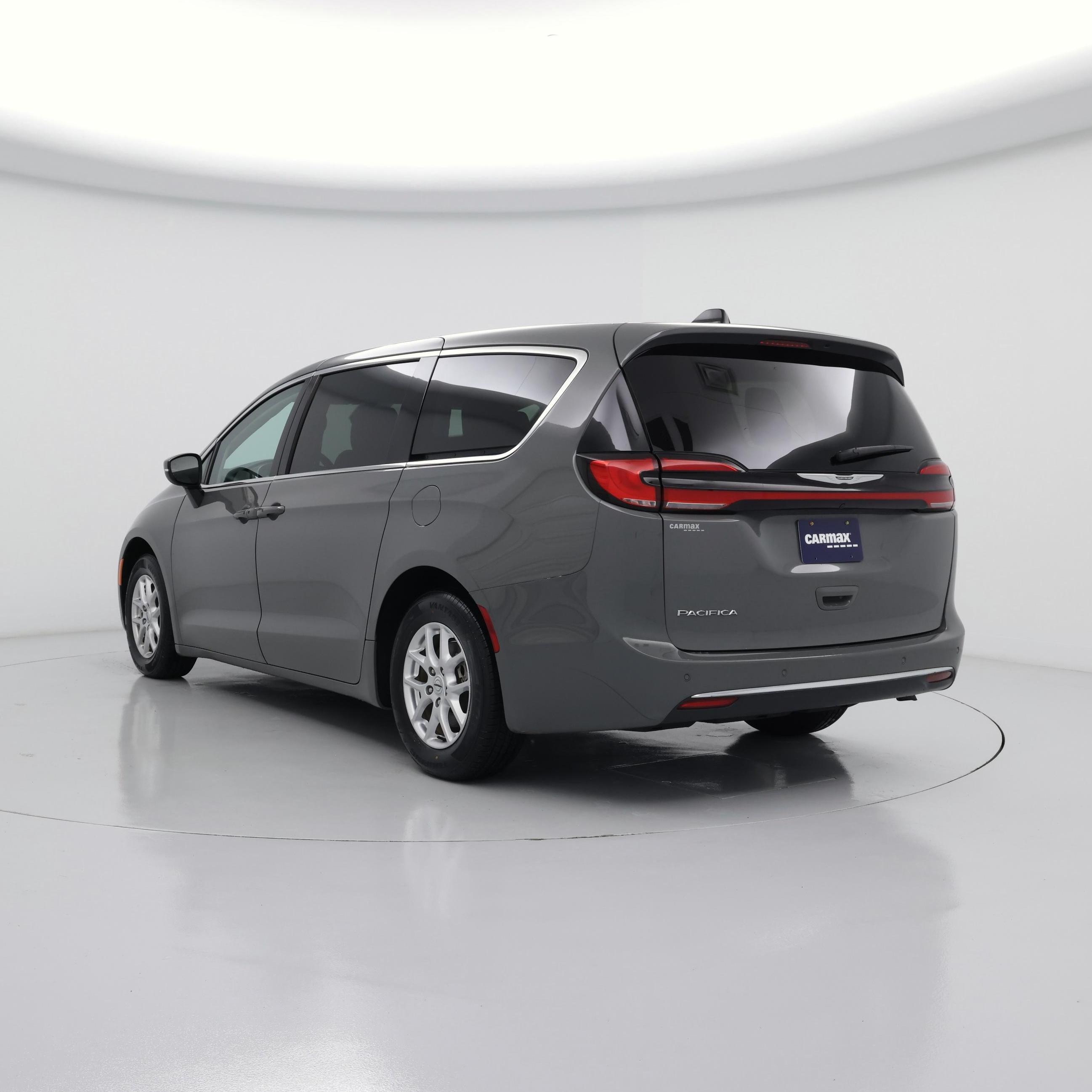 Thumbnail: 2023 Chrysler Pacifica - 2