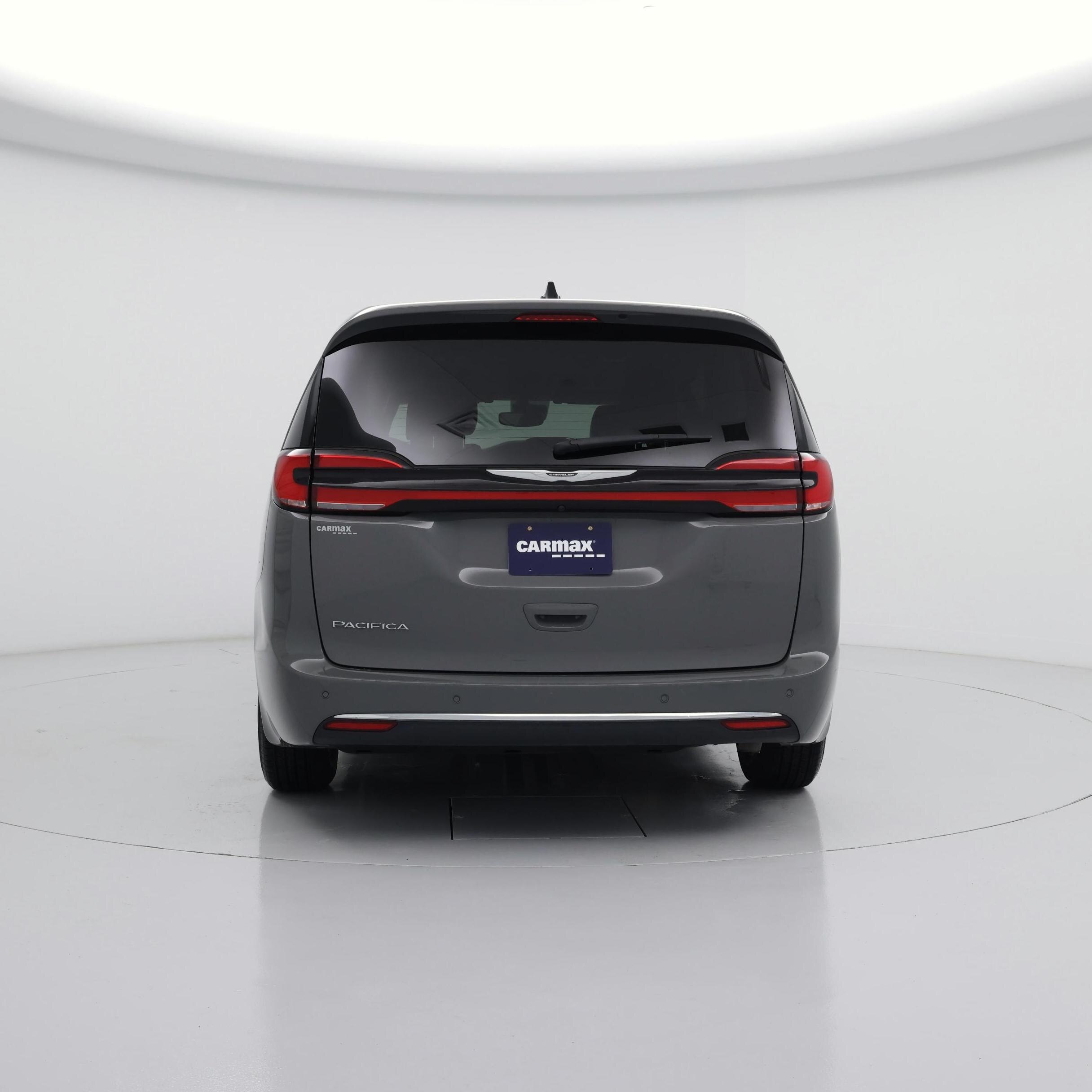 Thumbnail: 2023 Chrysler Pacifica - 6