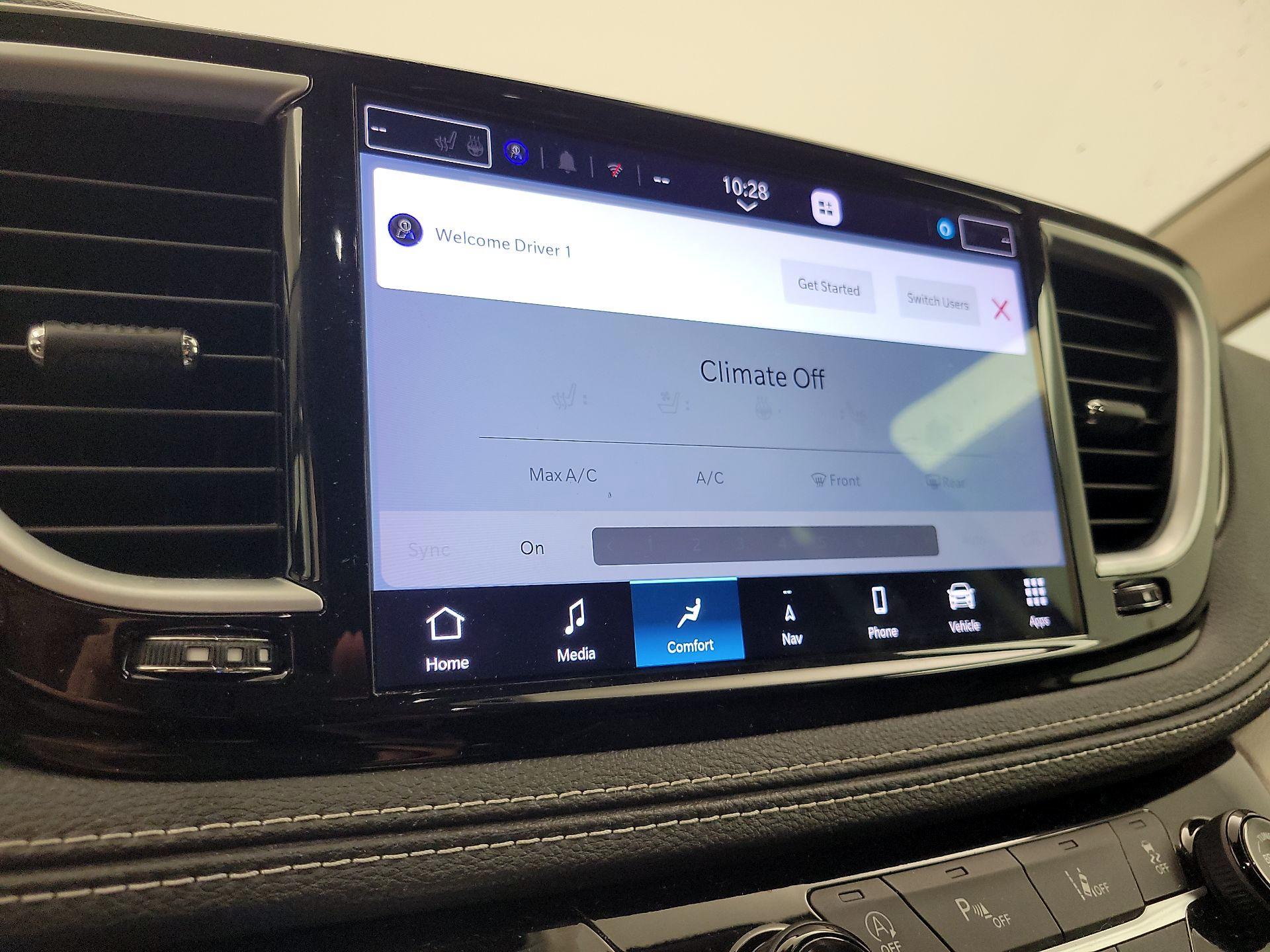 Thumbnail: 2023 Chrysler Pacifica - 16