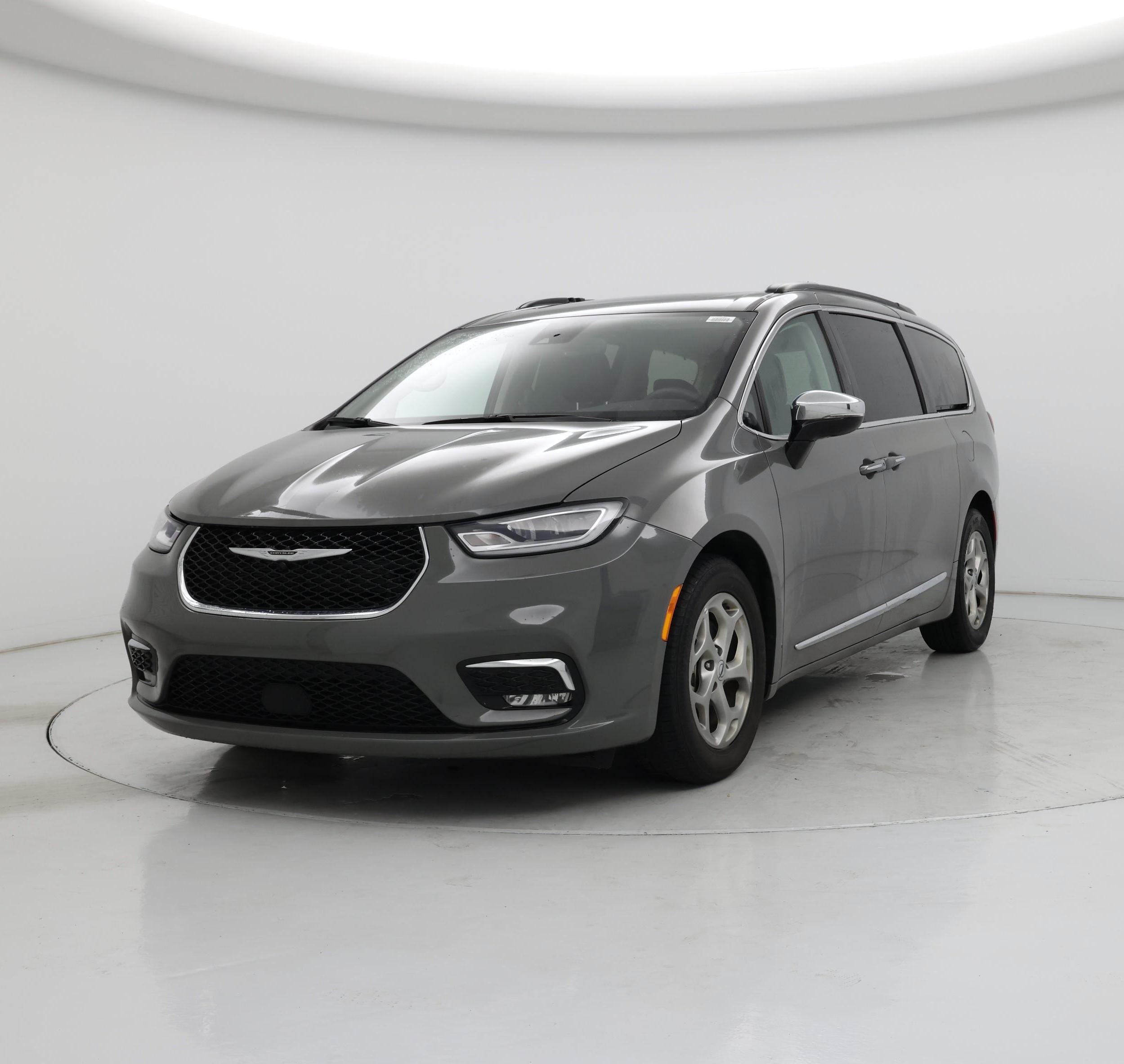 Thumbnail: 2023 Chrysler Pacifica - 4