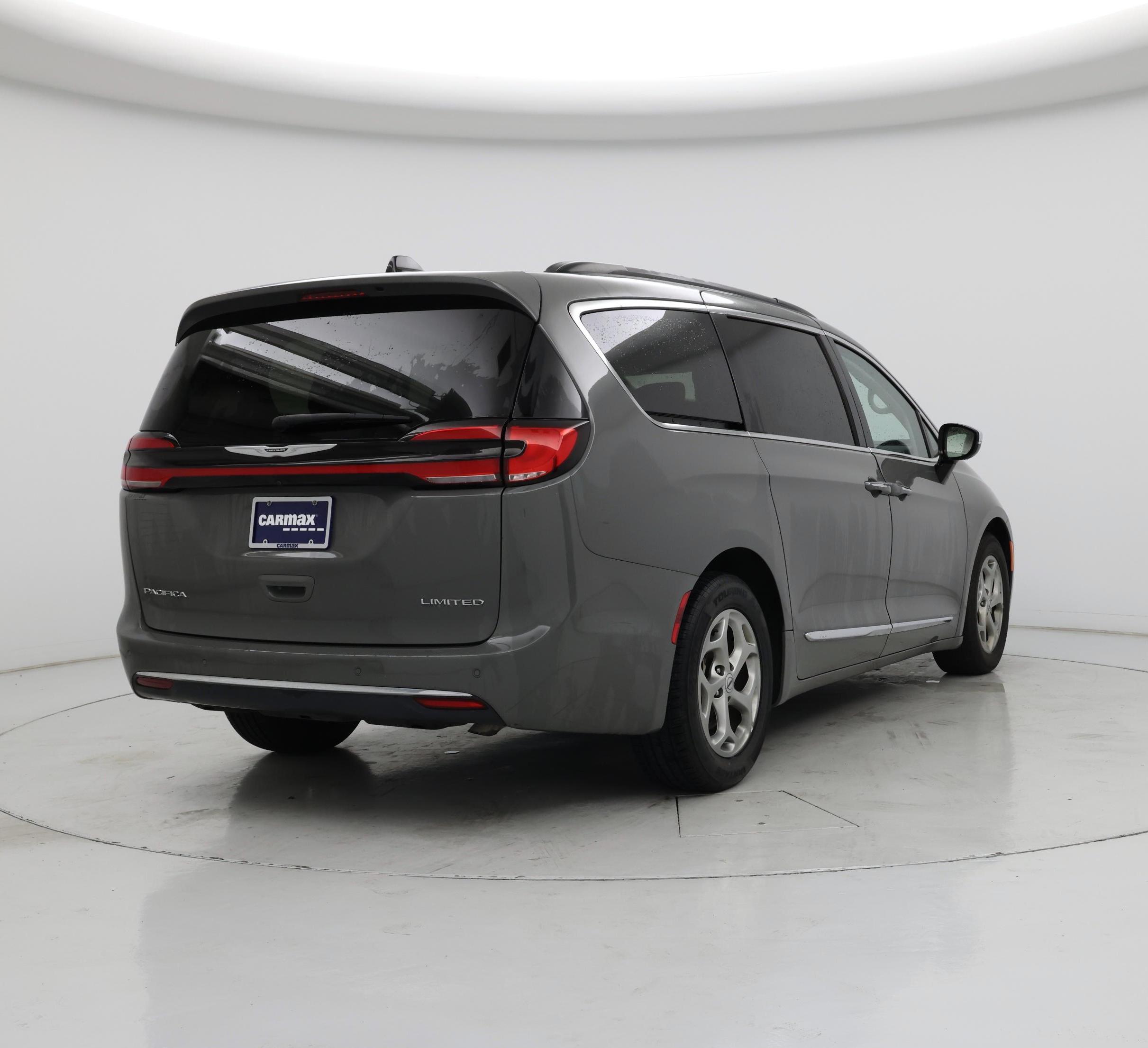 Thumbnail: 2023 Chrysler Pacifica - 8