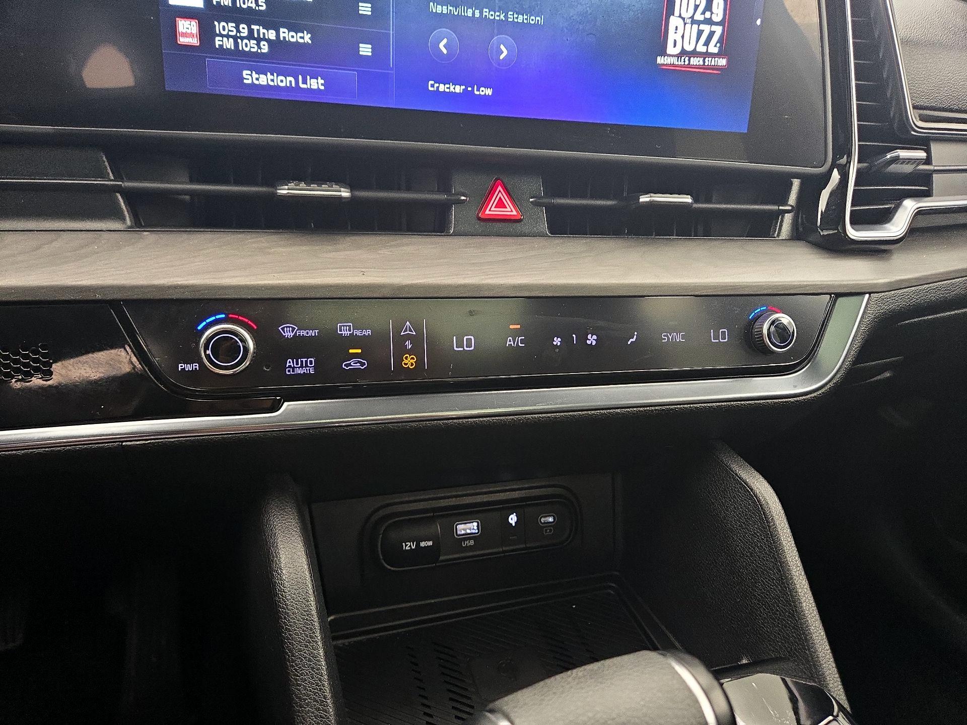 Thumbnail: 2023 Kia Sportage - 17