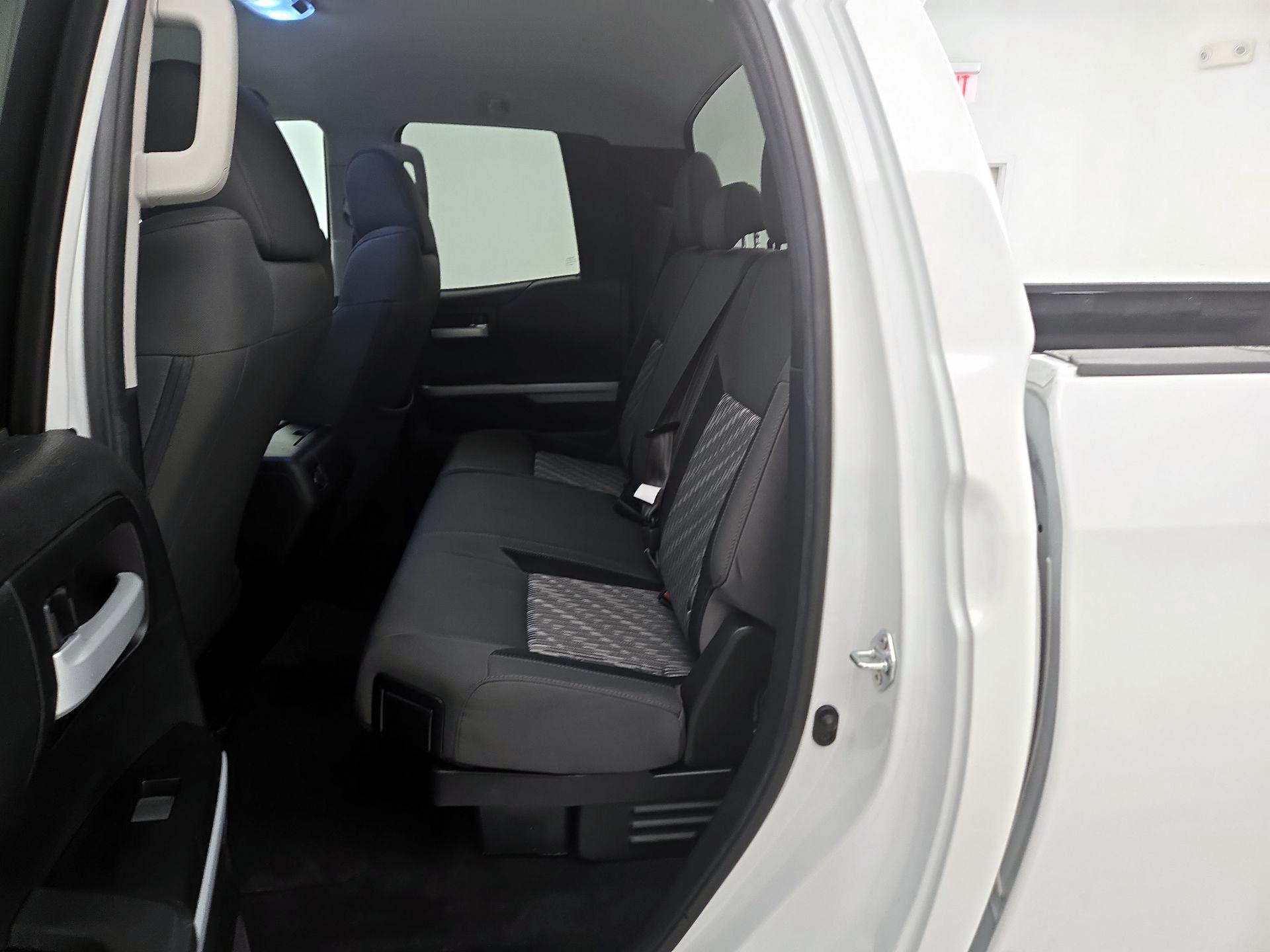 Thumbnail: 2021 Toyota Tundra - 19