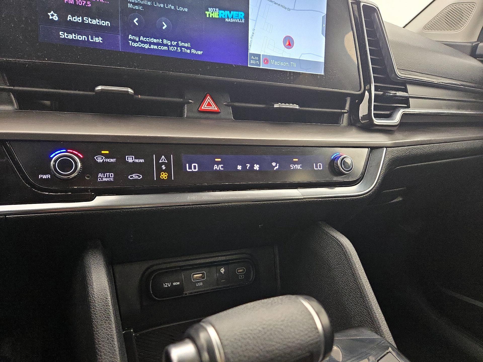 Thumbnail: 2023 Kia Sportage - 17