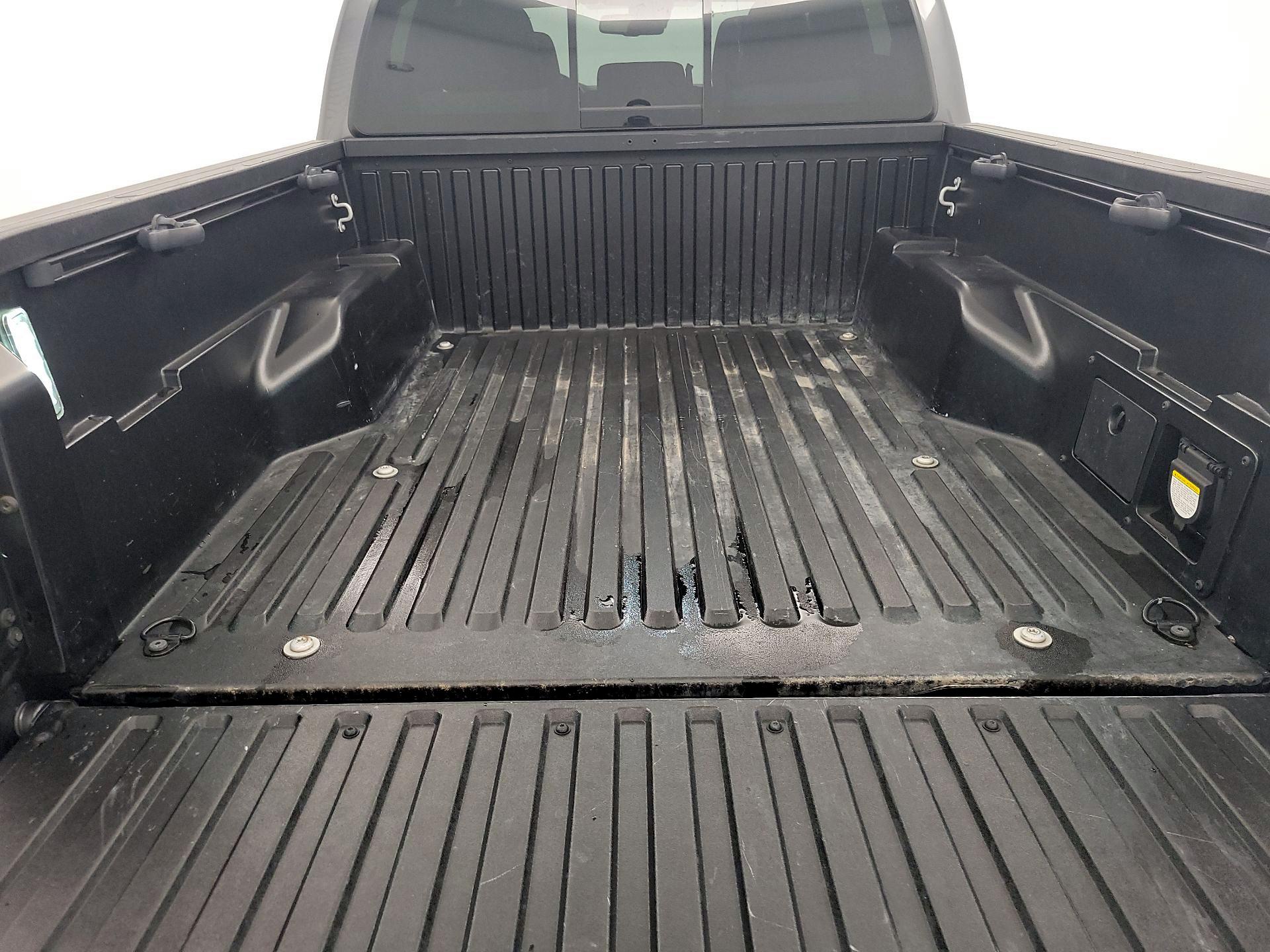 Thumbnail: 2021 Toyota Tacoma - 20